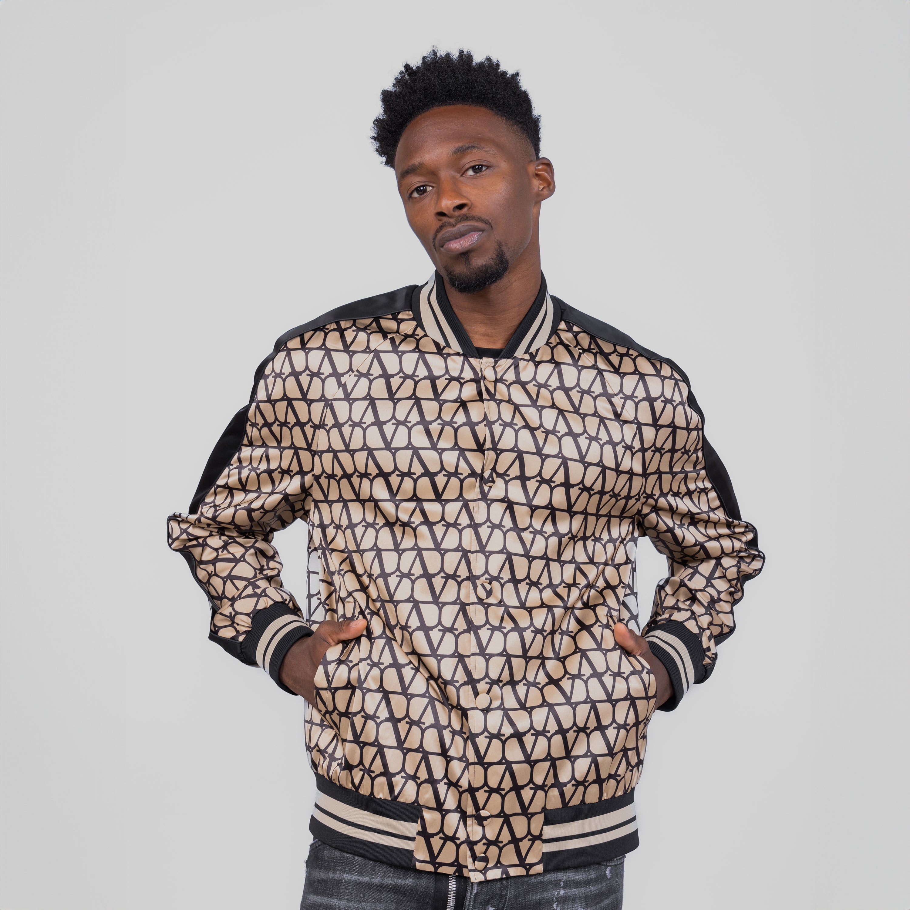 Chaqueta Beige Negro Valentino Vlogo Monogram Viscose