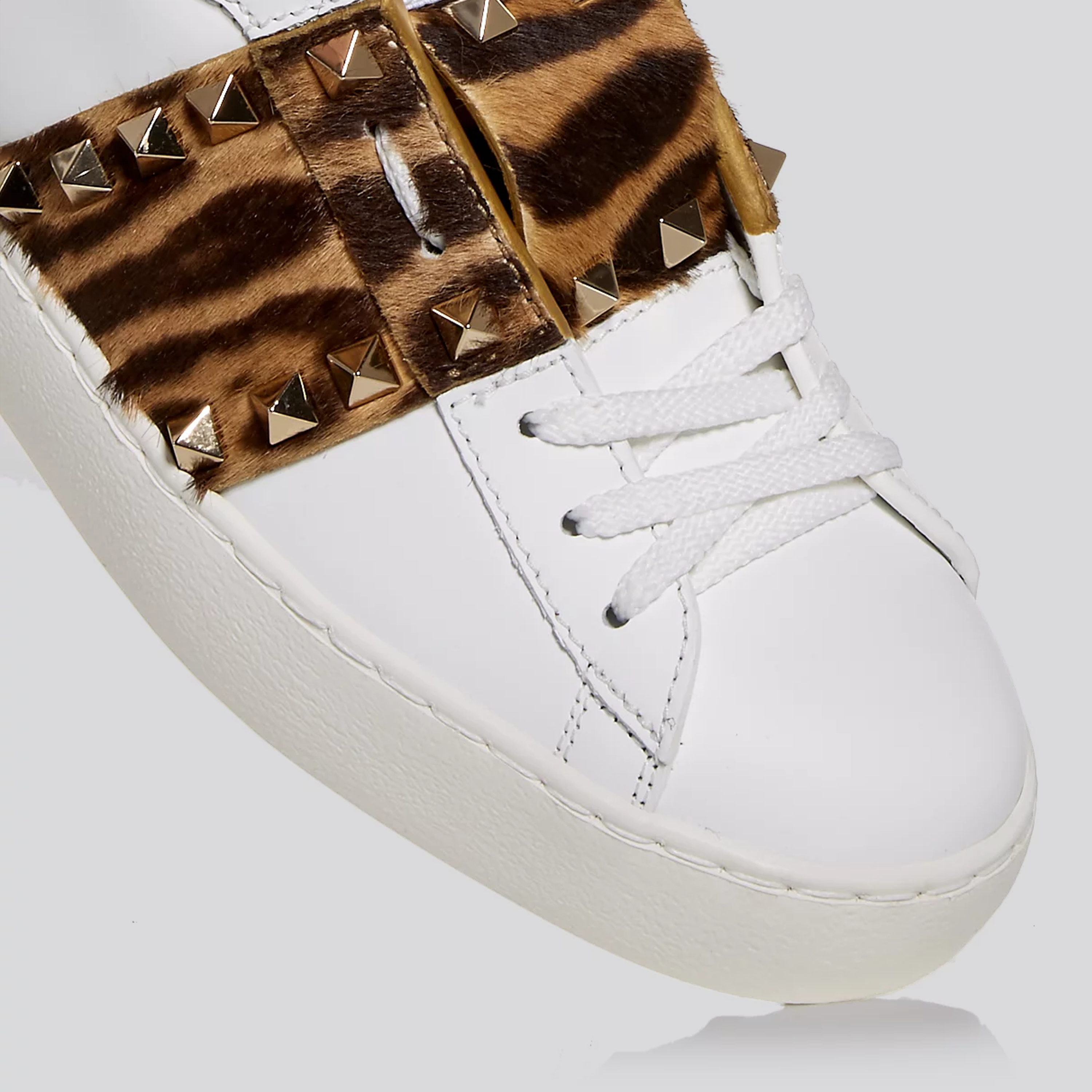 Sneakers Blancos Valentino Leopard Untitled