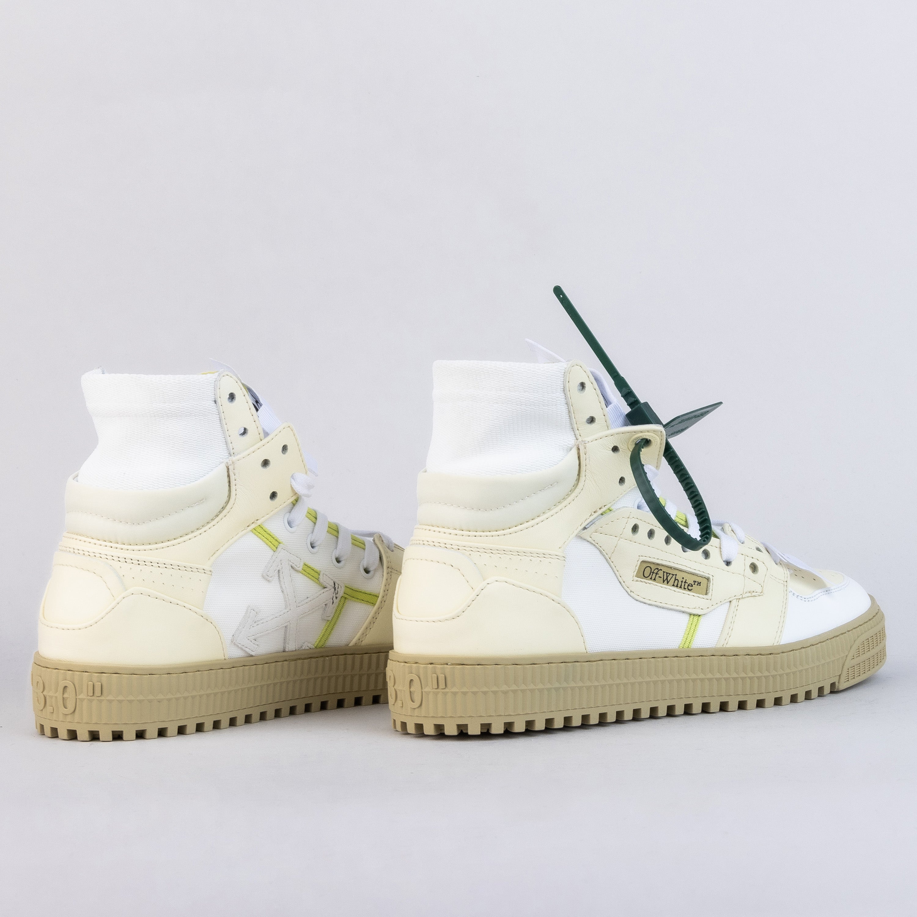 Sneakers High Top Crema Off-White Off Court