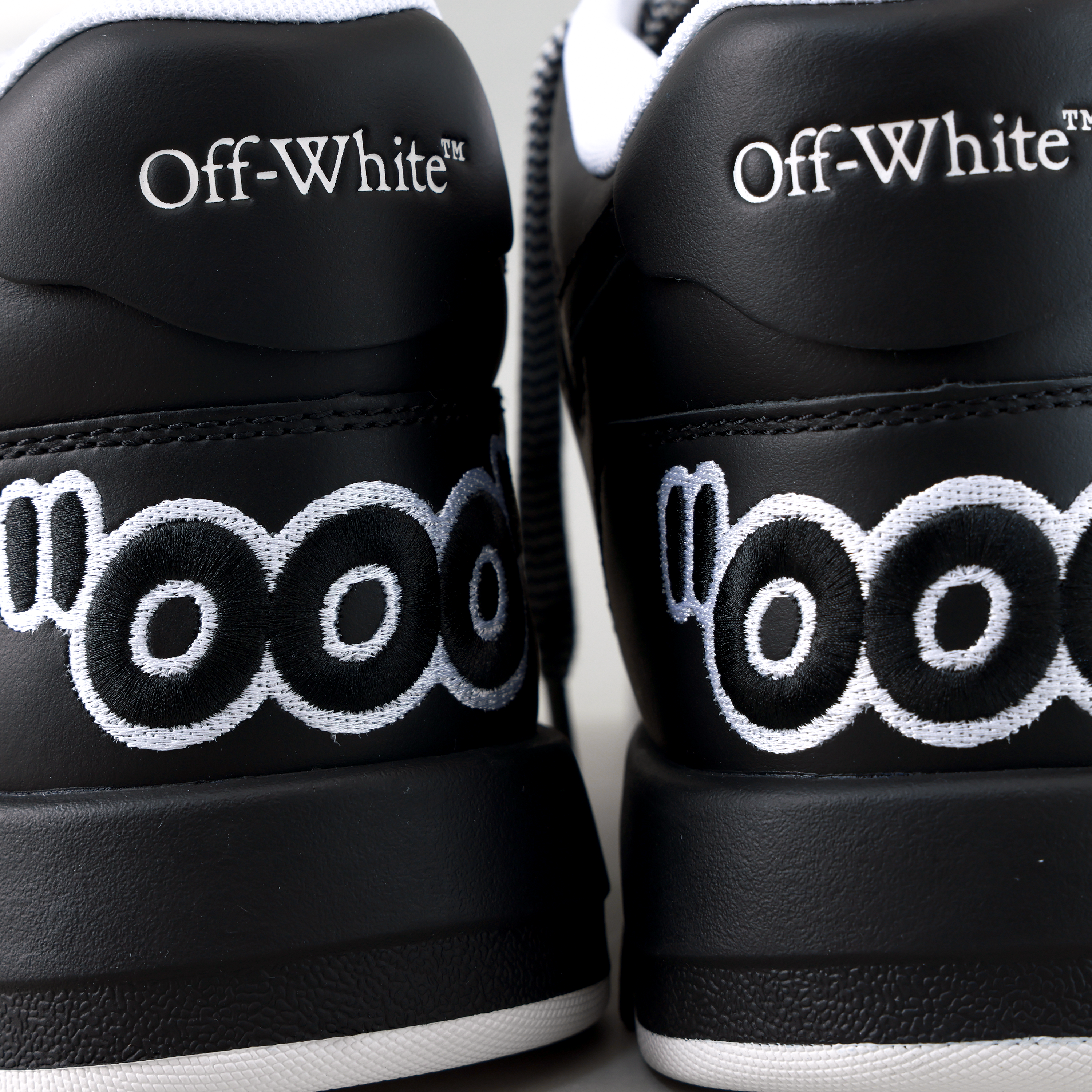 Sneakers Negros Off-White OOO Toe