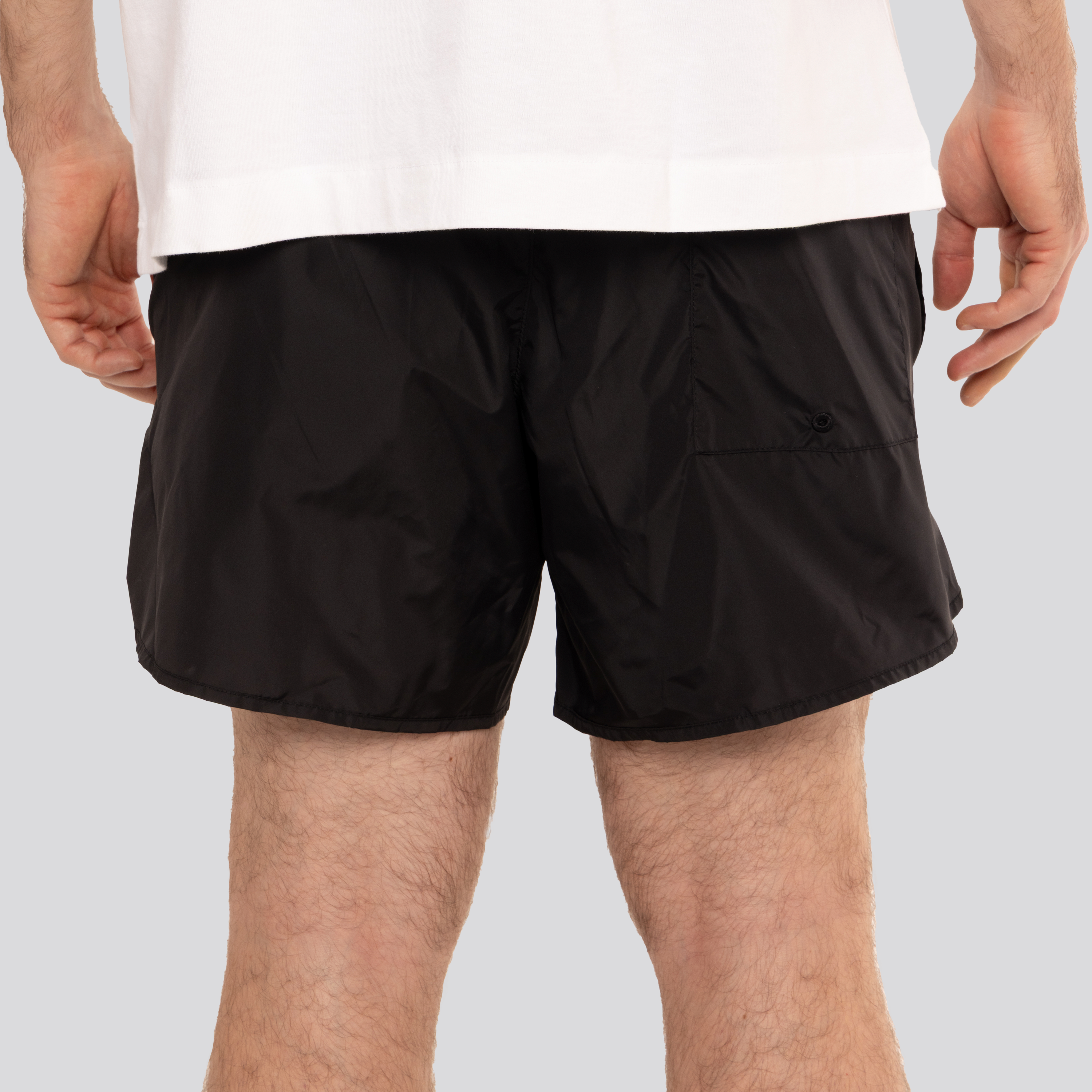 Pantaloneta Negra Off-White Newspaper