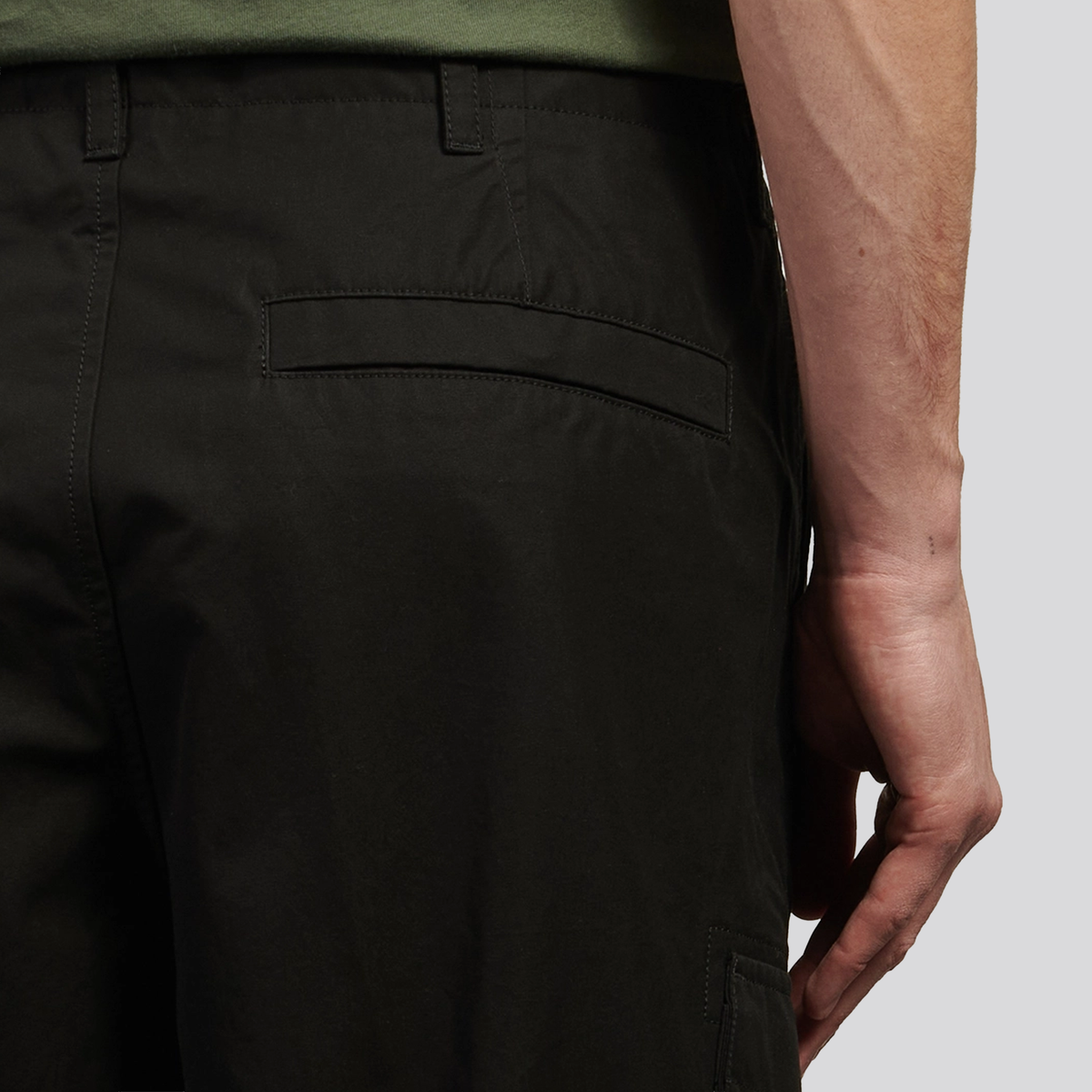 Pantalón Negro Stone Island Ghost