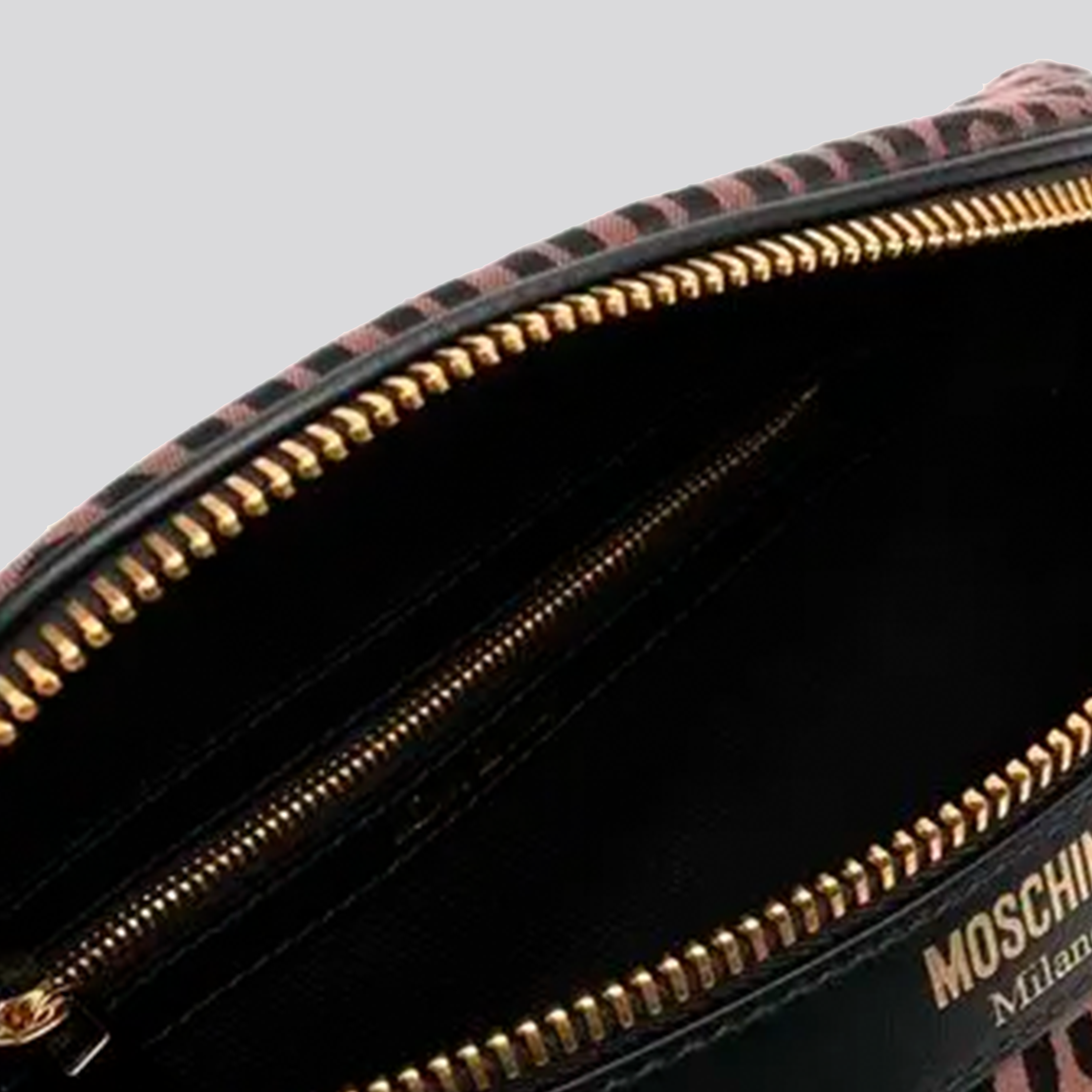 Riñonera Negra Moschino Multi Logo