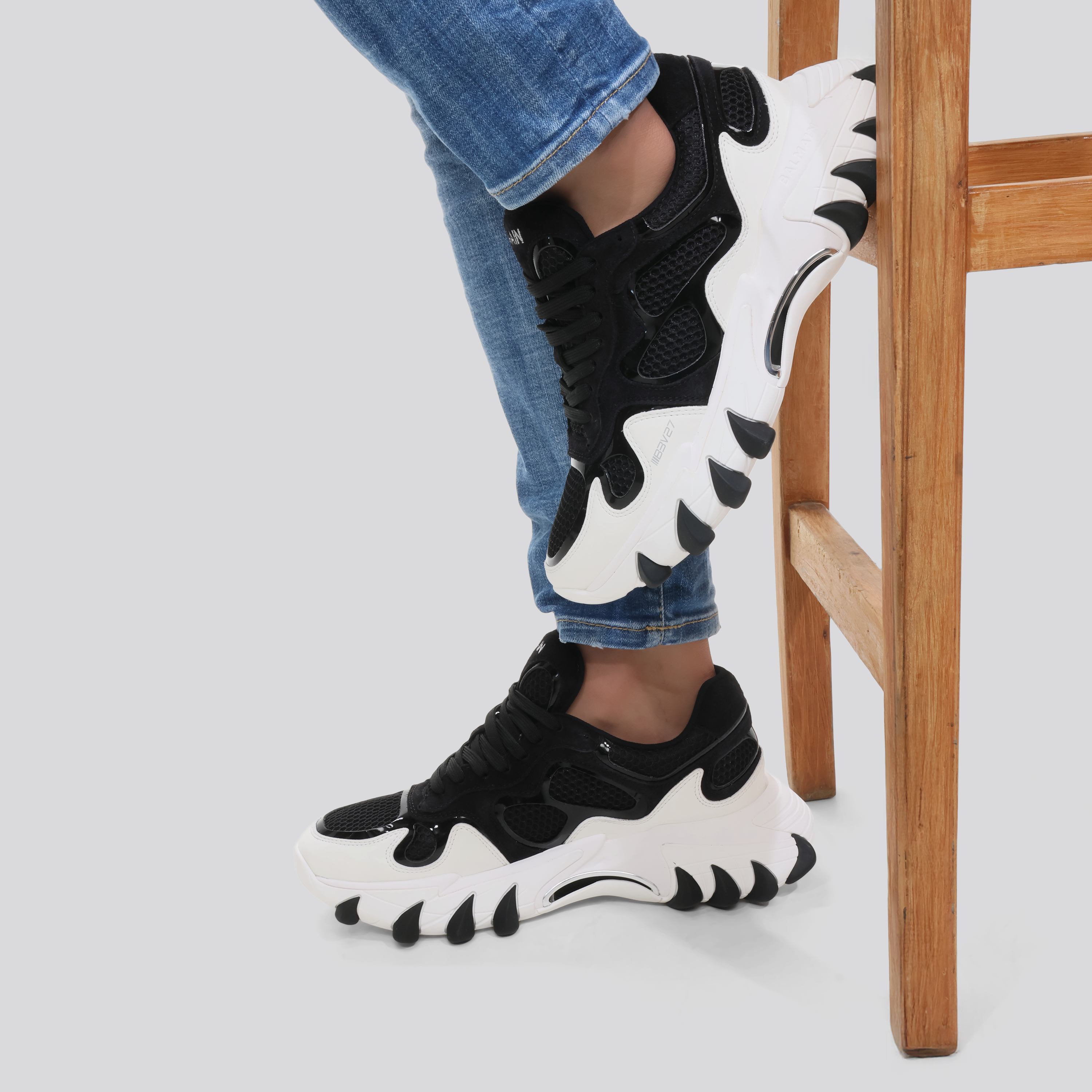 Sneakers Negros Blanco Balmain B-East