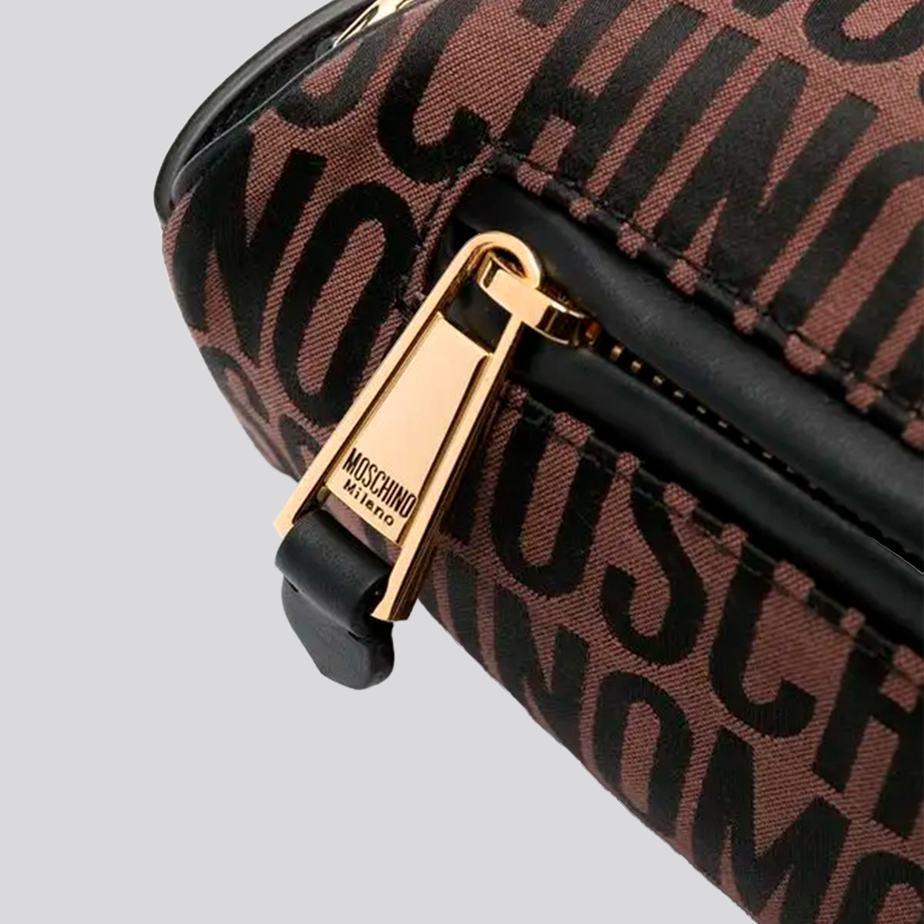 Riñonera Negra Moschino Multi Logo