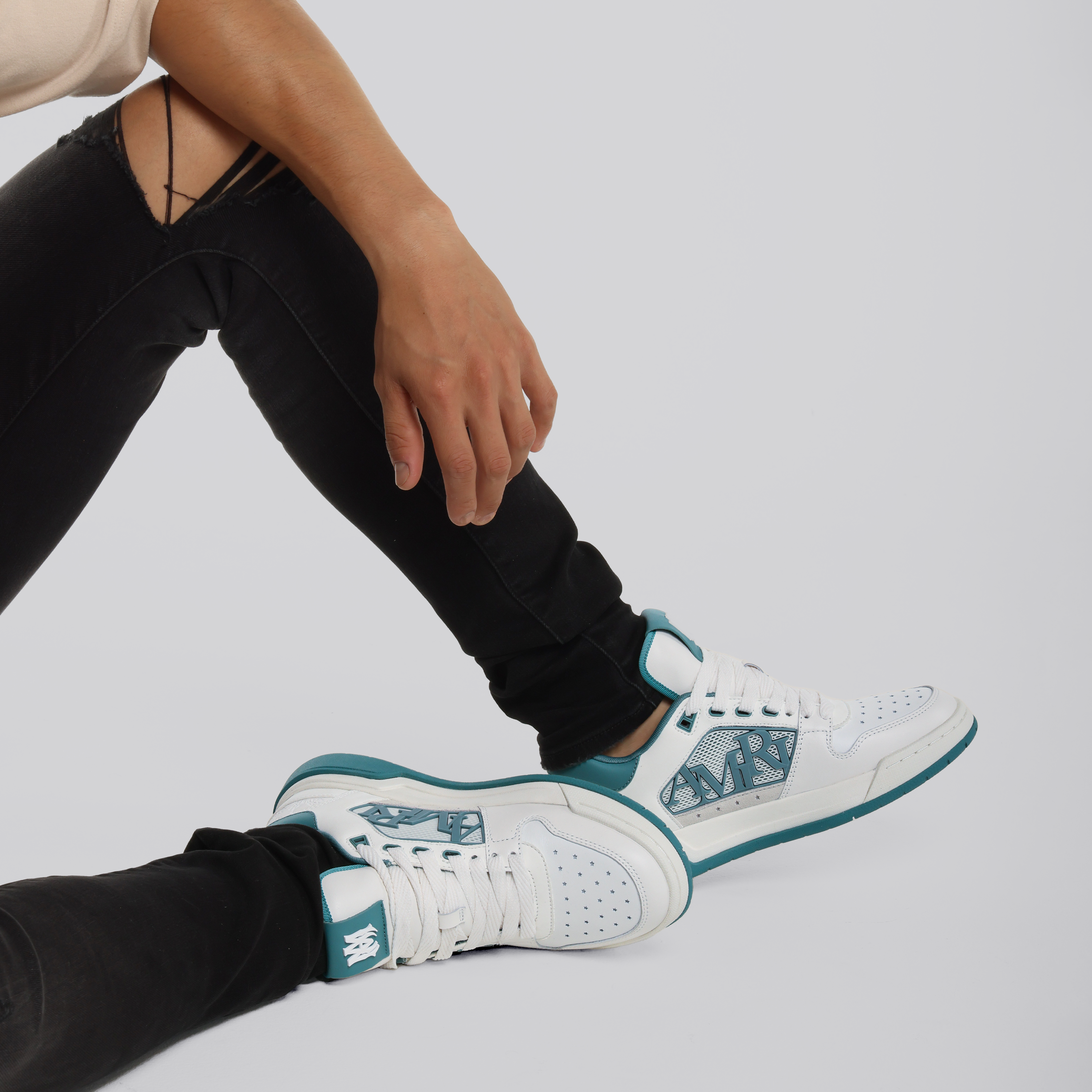 Sneakers Blancos AMIRI Classic Low