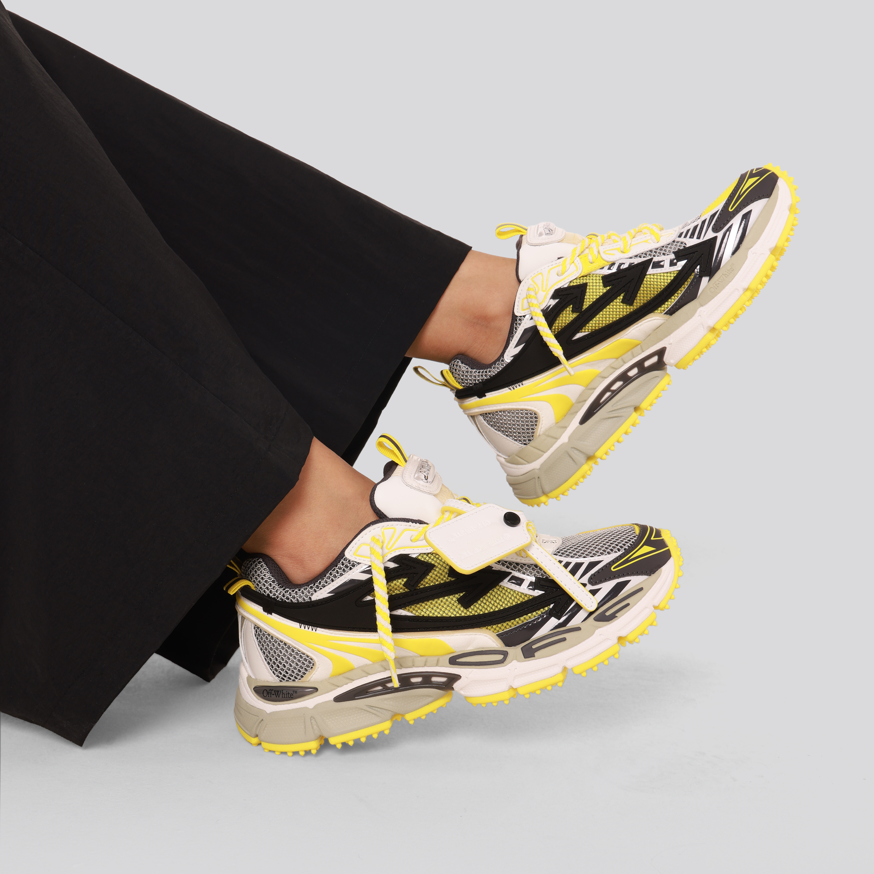 Sneakers Amarillo Off-White Be Right Back