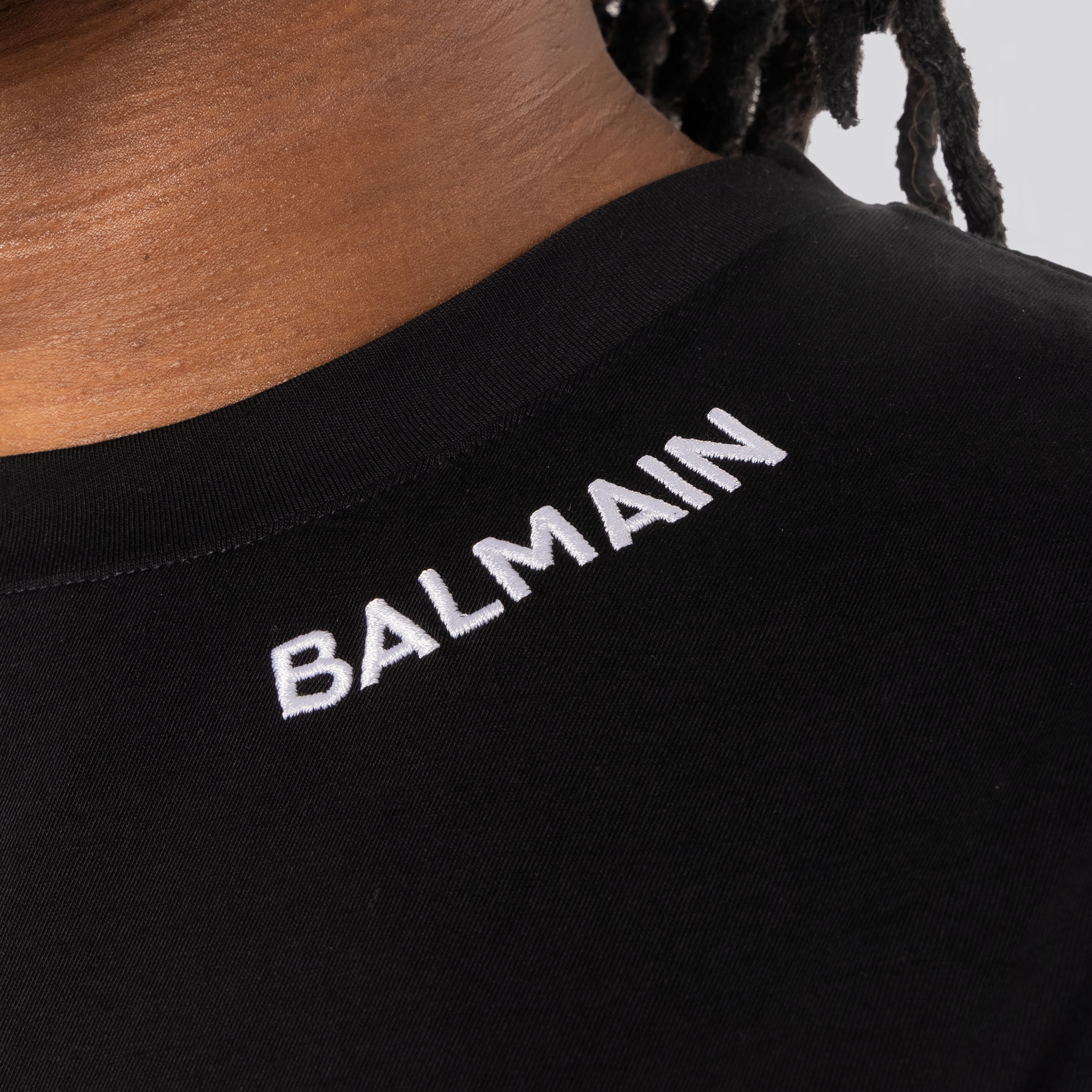 Camiseta Negra Balmain Stitch Collar