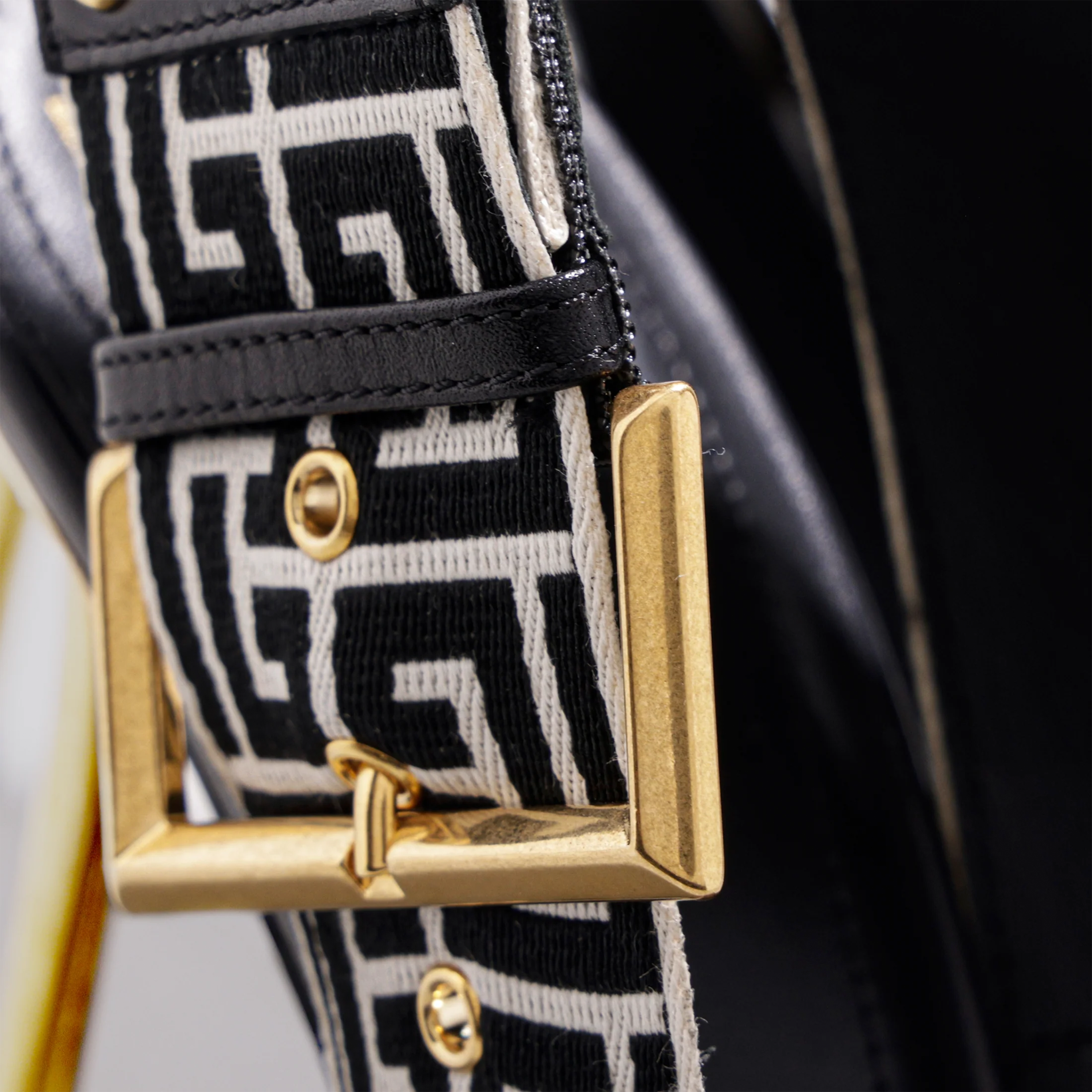 Tacon Negro Balmain Ruby-Calfskin Monogram
