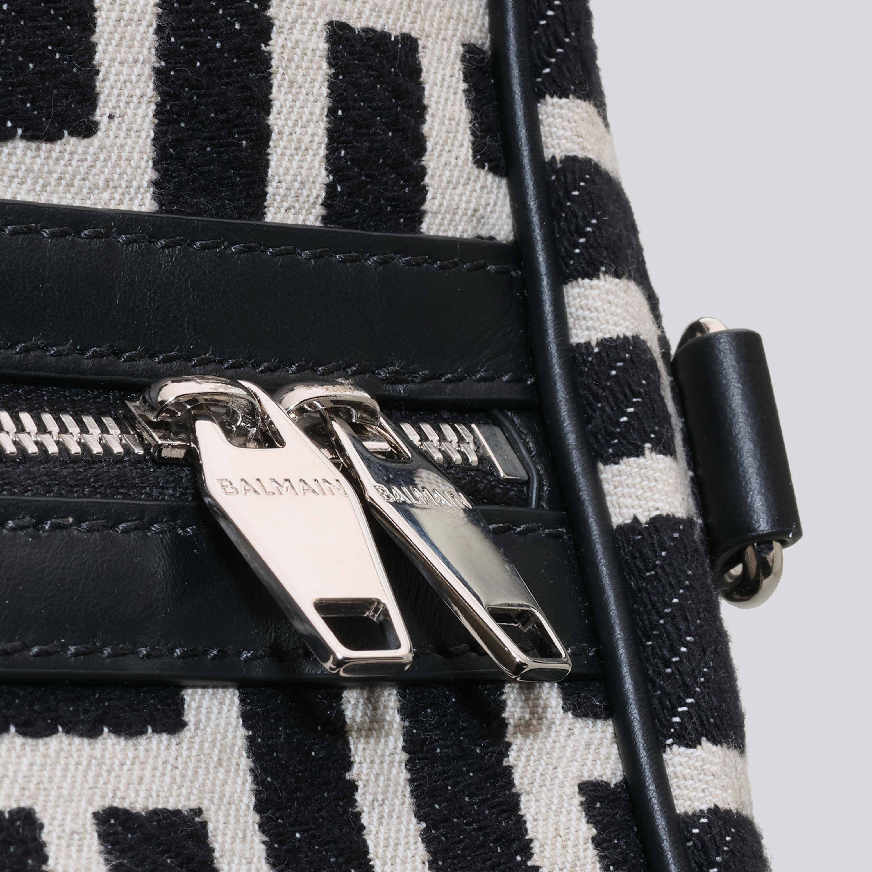 Bolso Negro Balmain Voyage