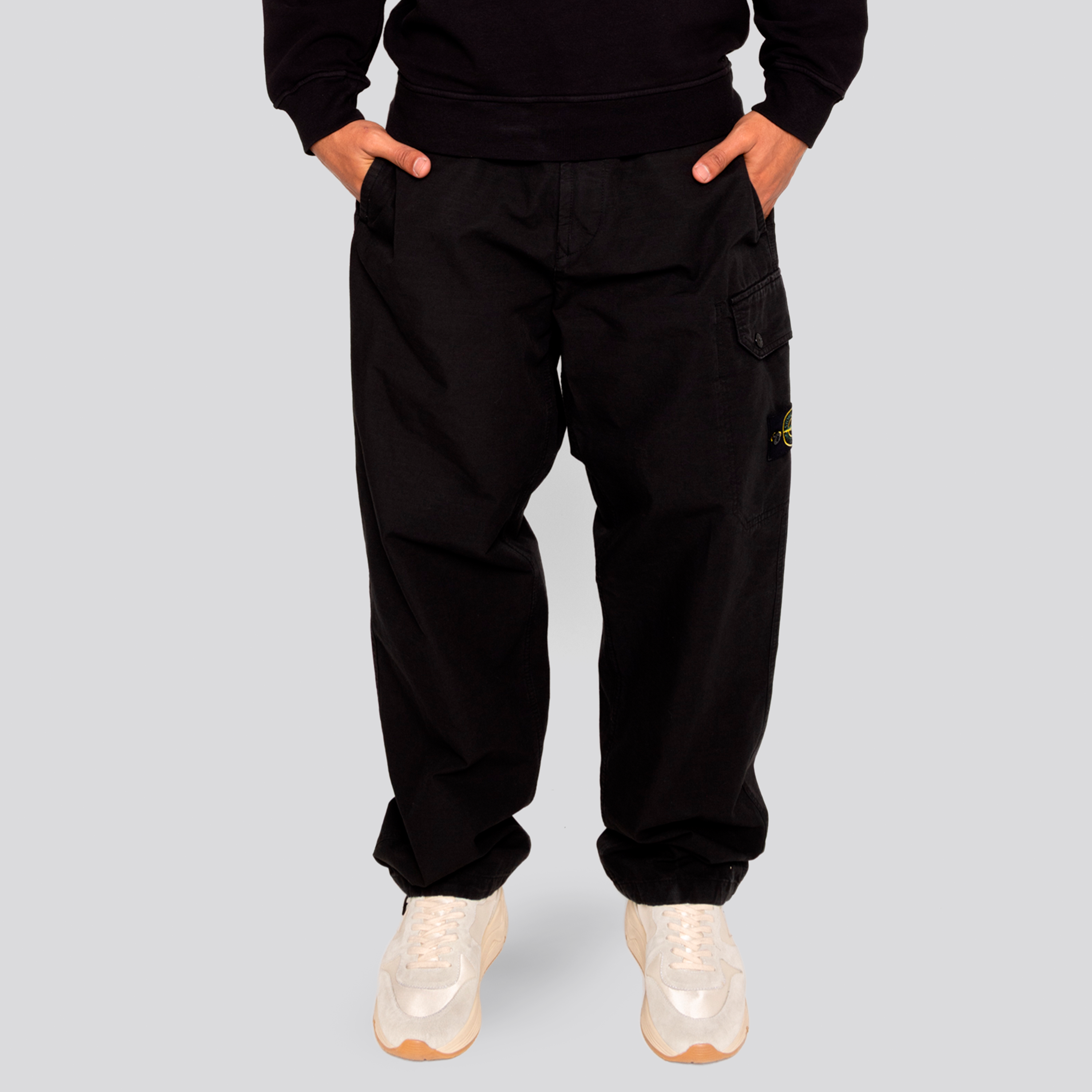 Pantalón Negro Stone Island Side Pocket