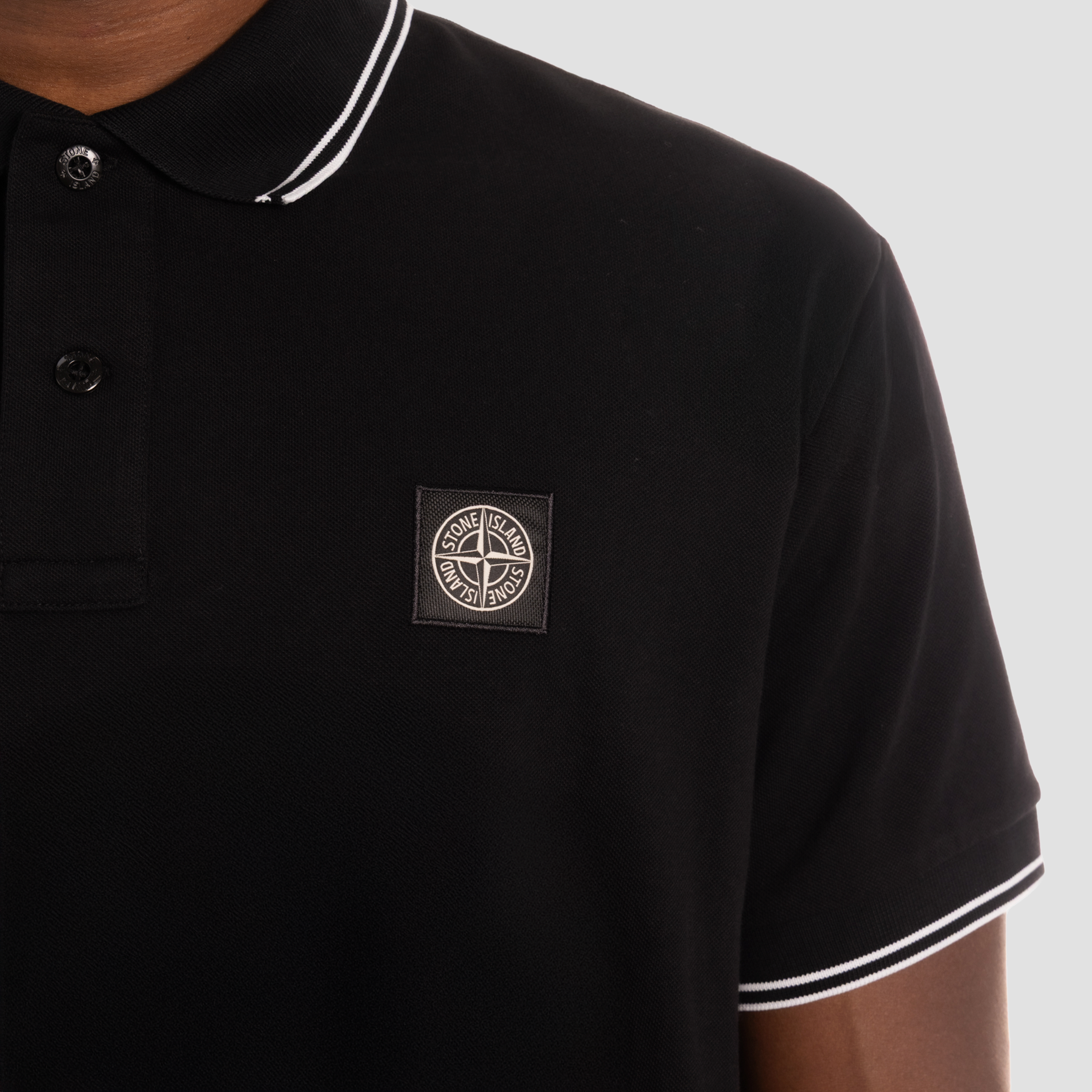 Camiseta Tipo Polo Negra Stone Island Compass