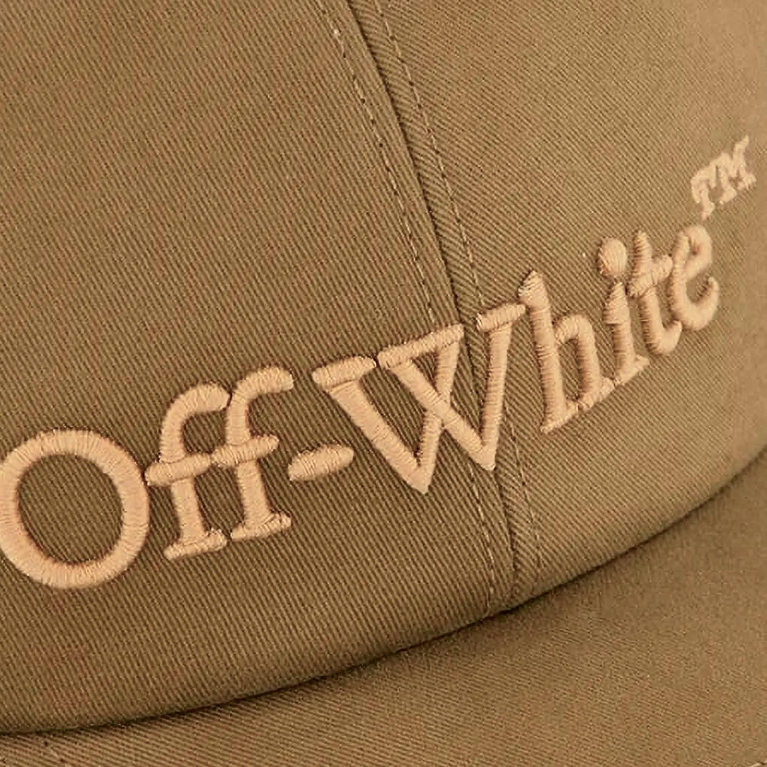 Gorra Café Off-White Logo