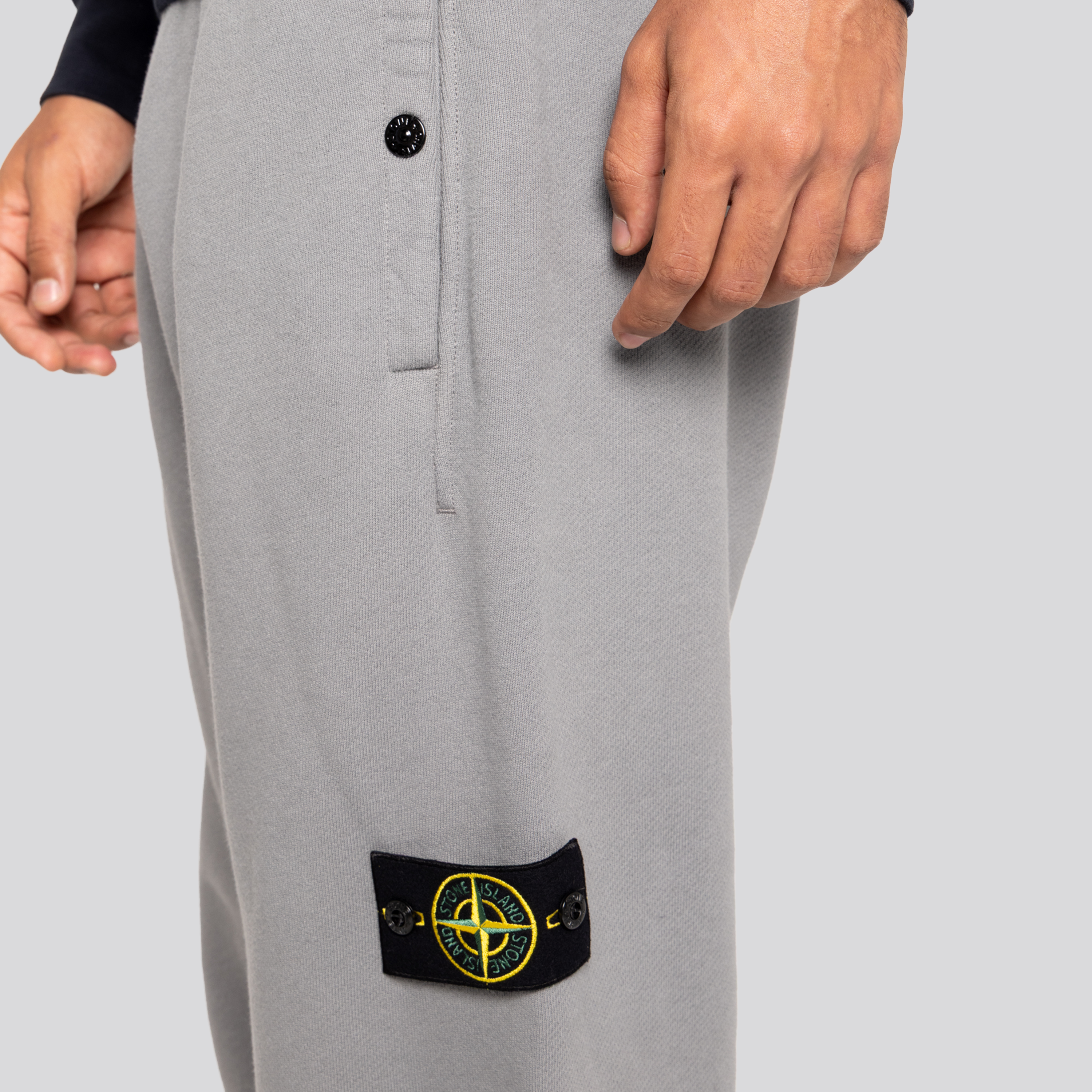 Sudadera Gris Stone Stone Island Tag