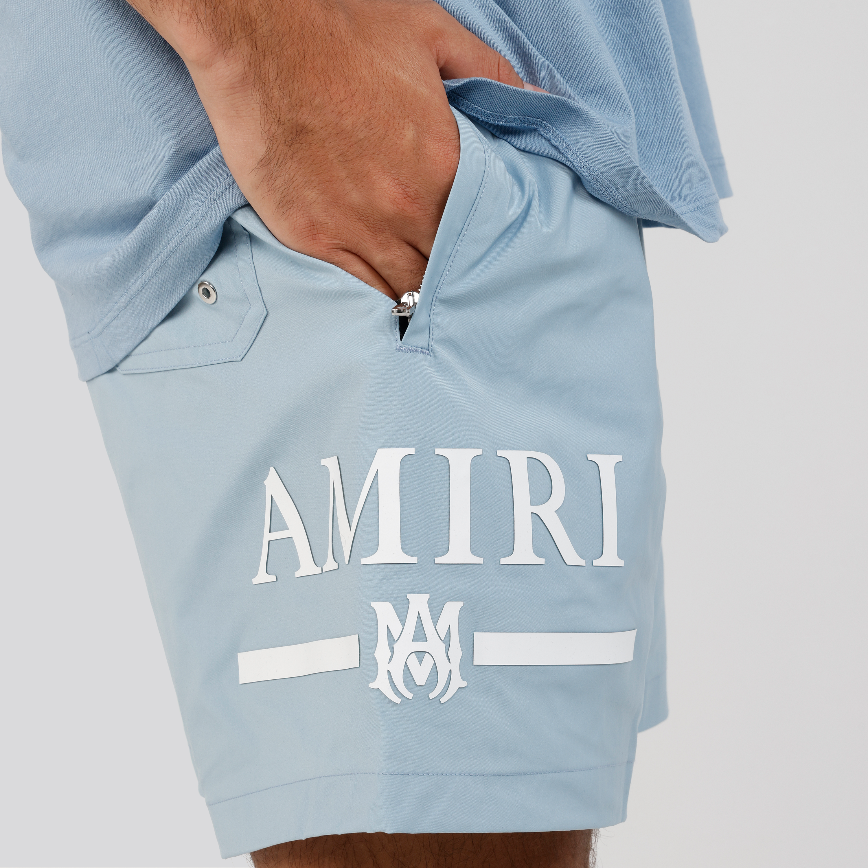 Pantaloneta Azul AMIRI Gris MA Bar Logo