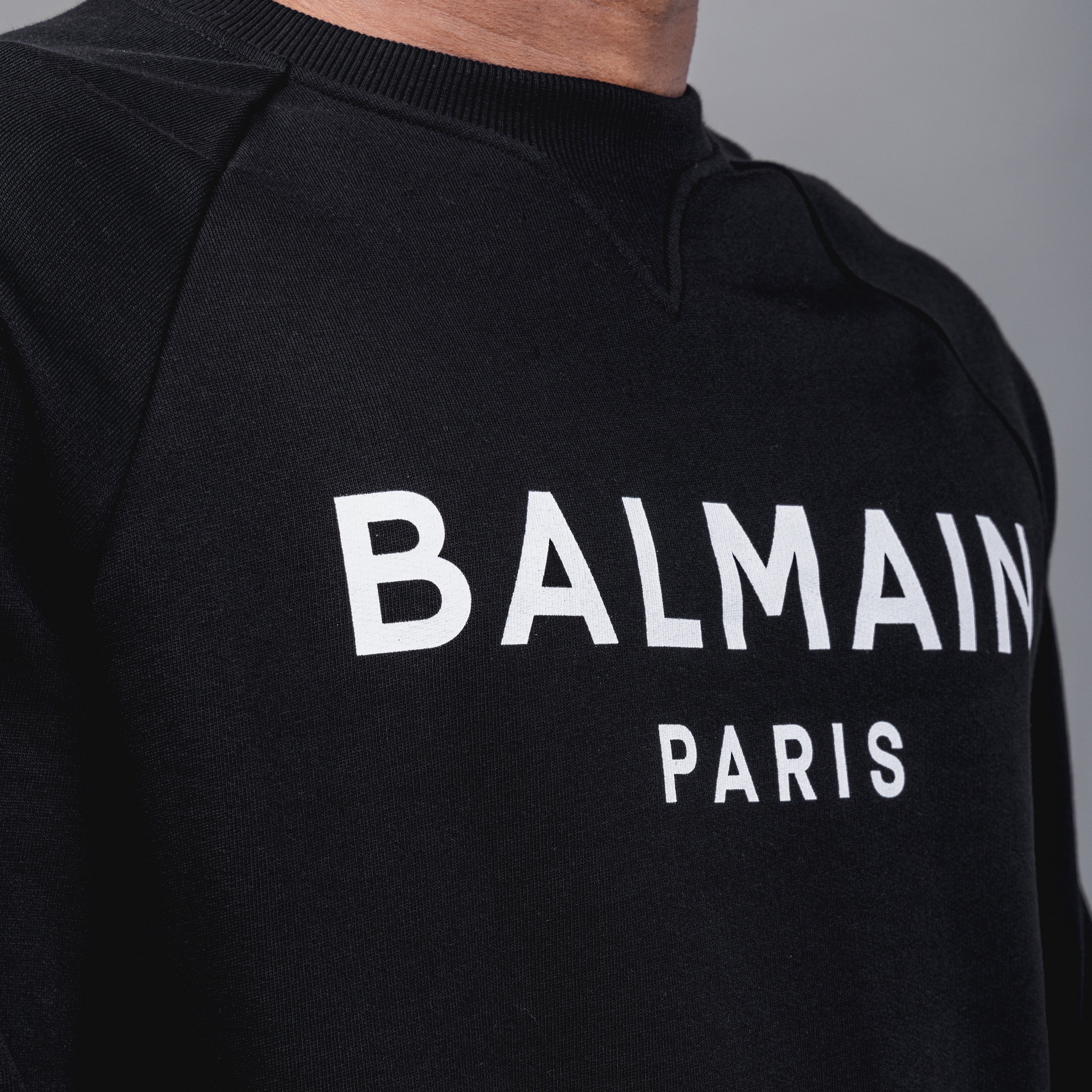 Buzo Negro Balmain Paris Logo