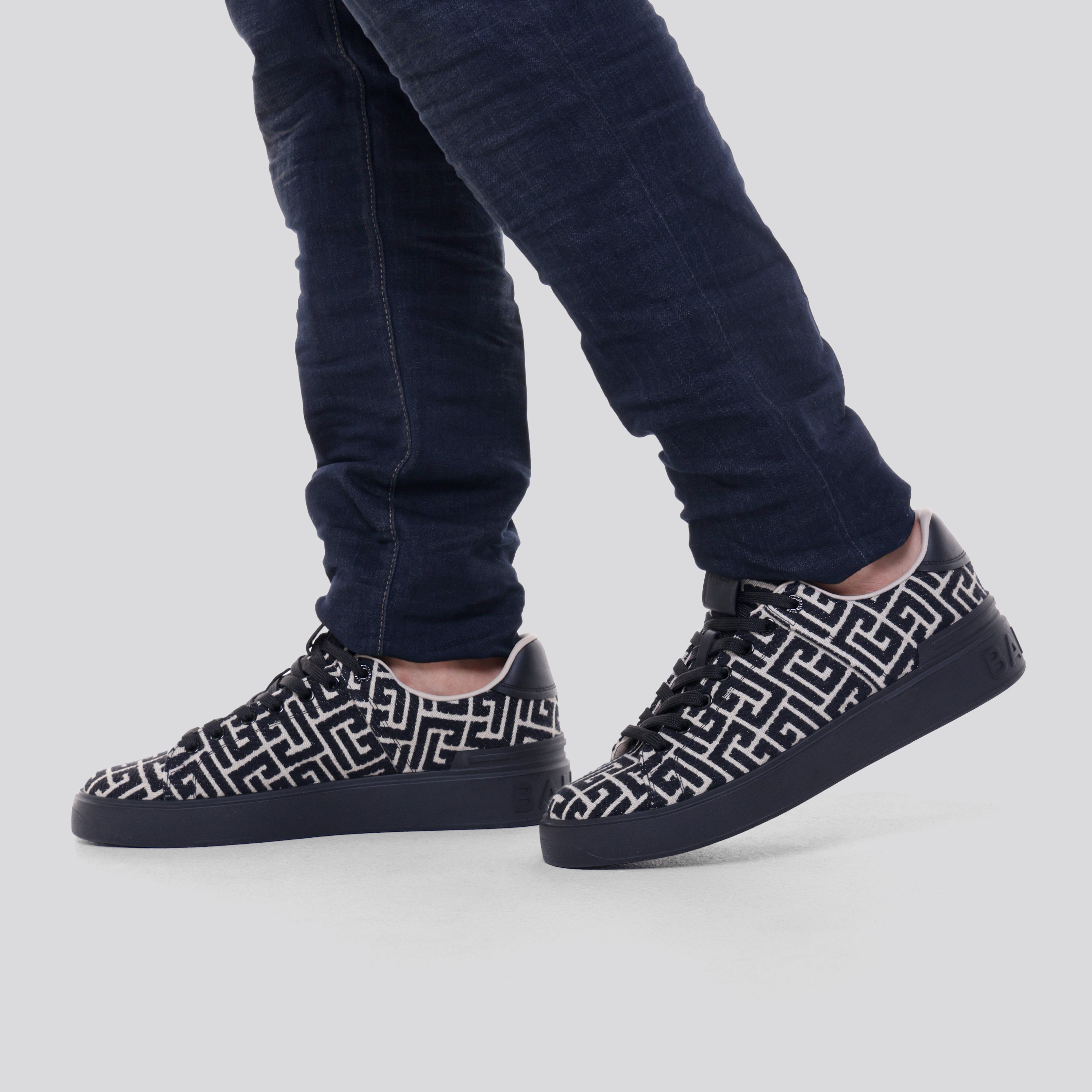 Sneakers Negros Balmain B-Court Monogram Jacquard