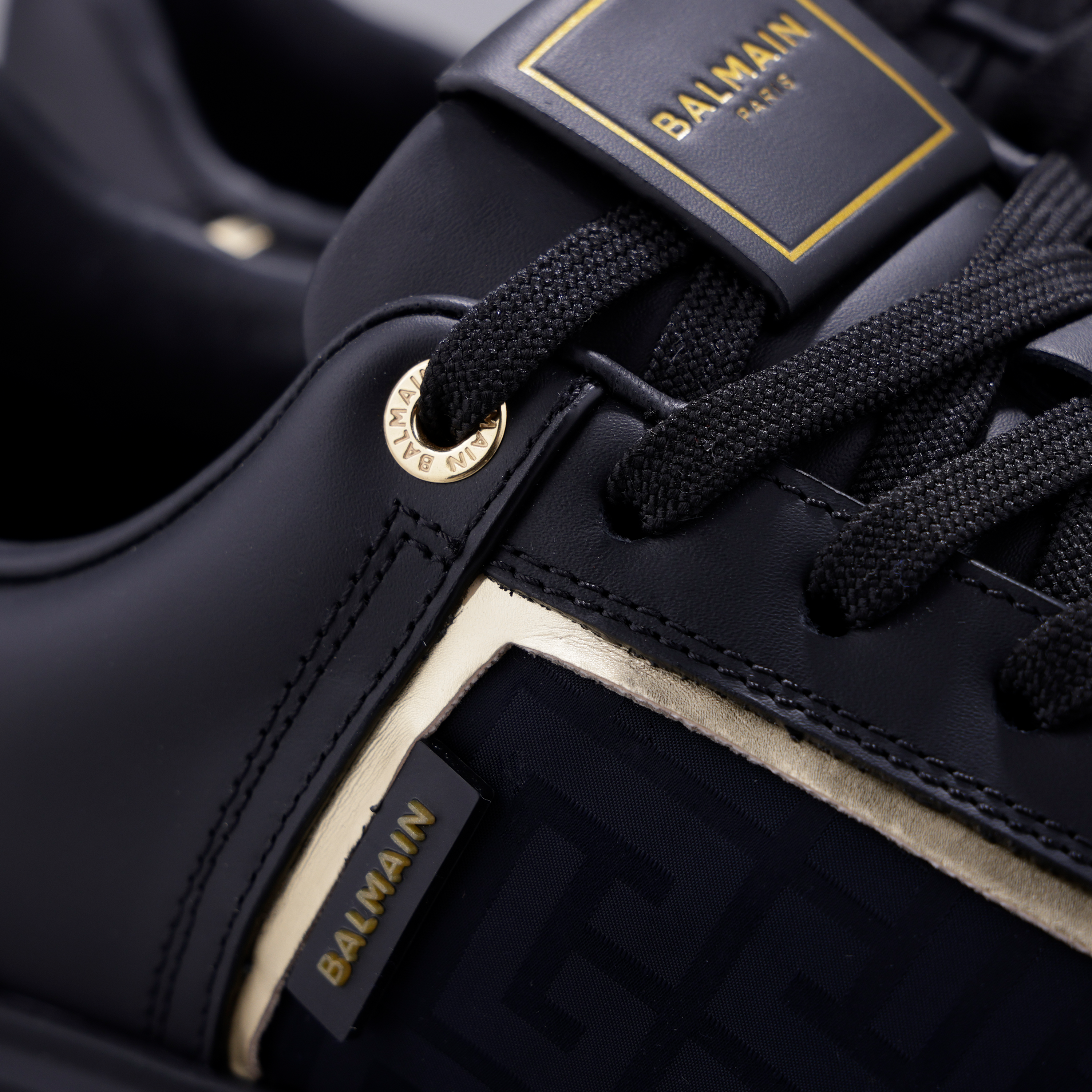 Sneakers Negros Balmain B-Court Monogram