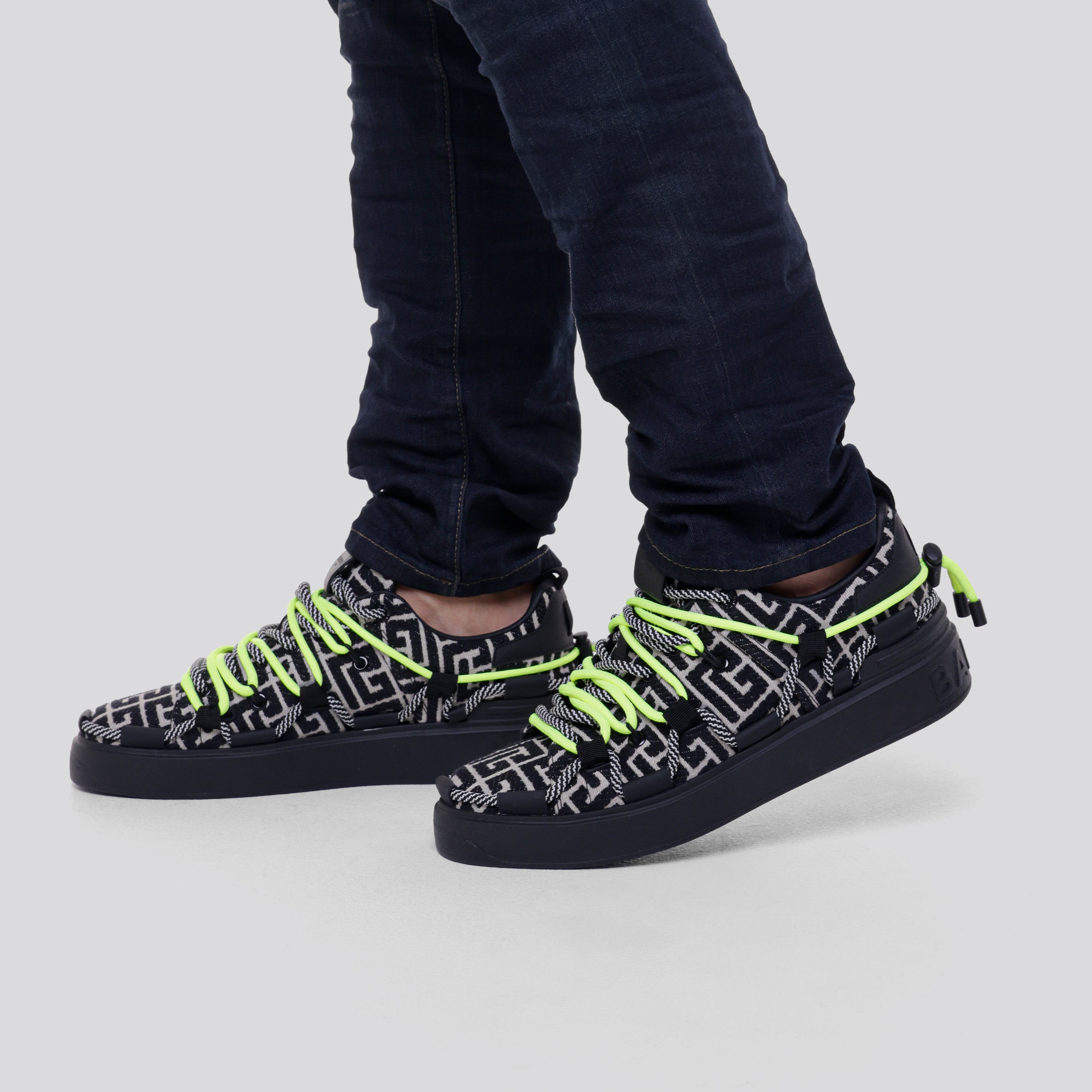 Sneakers Negros Balmain Monogram Fluo Laces