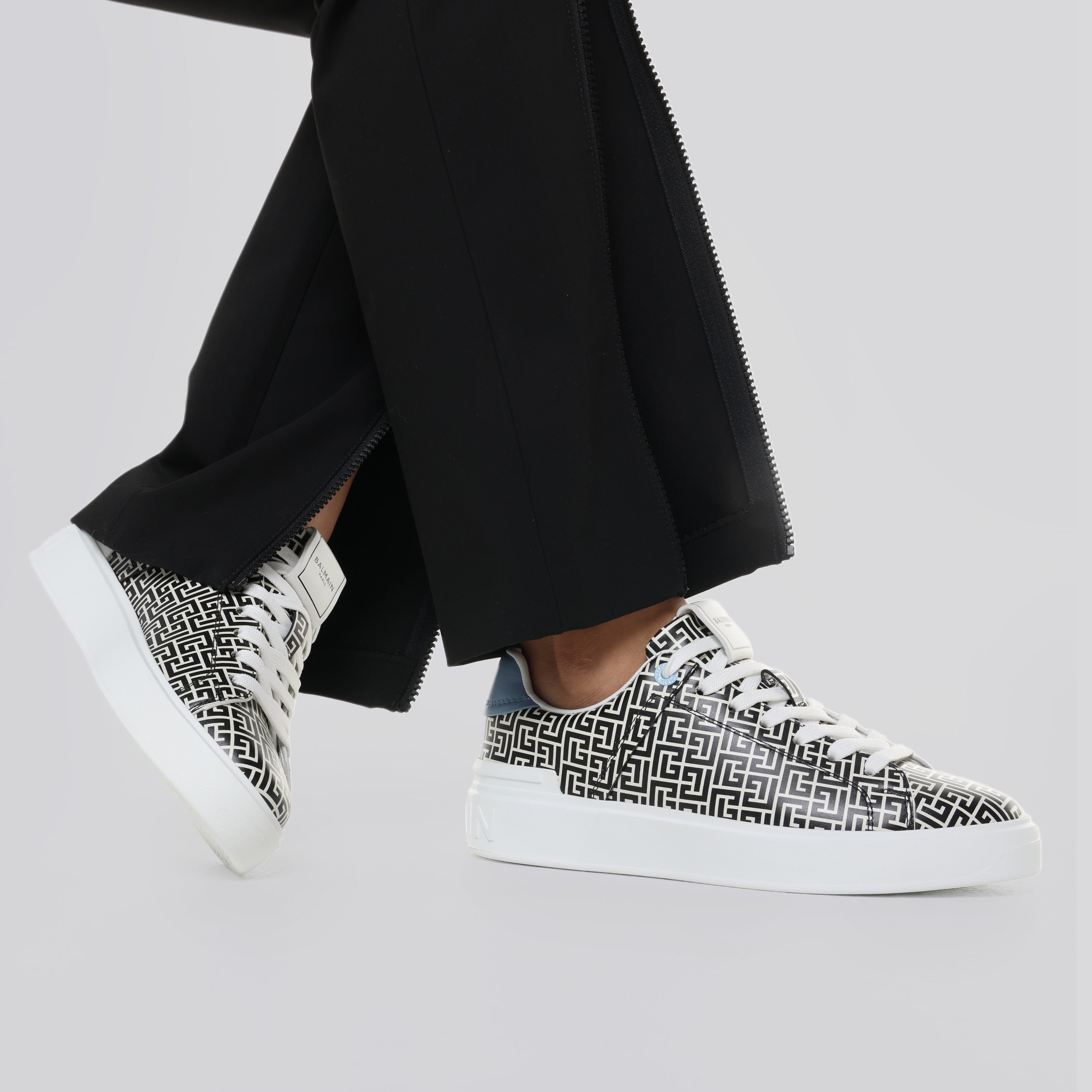 Sneakers Blancos Balmain B-Court-Calfskin Emb PB