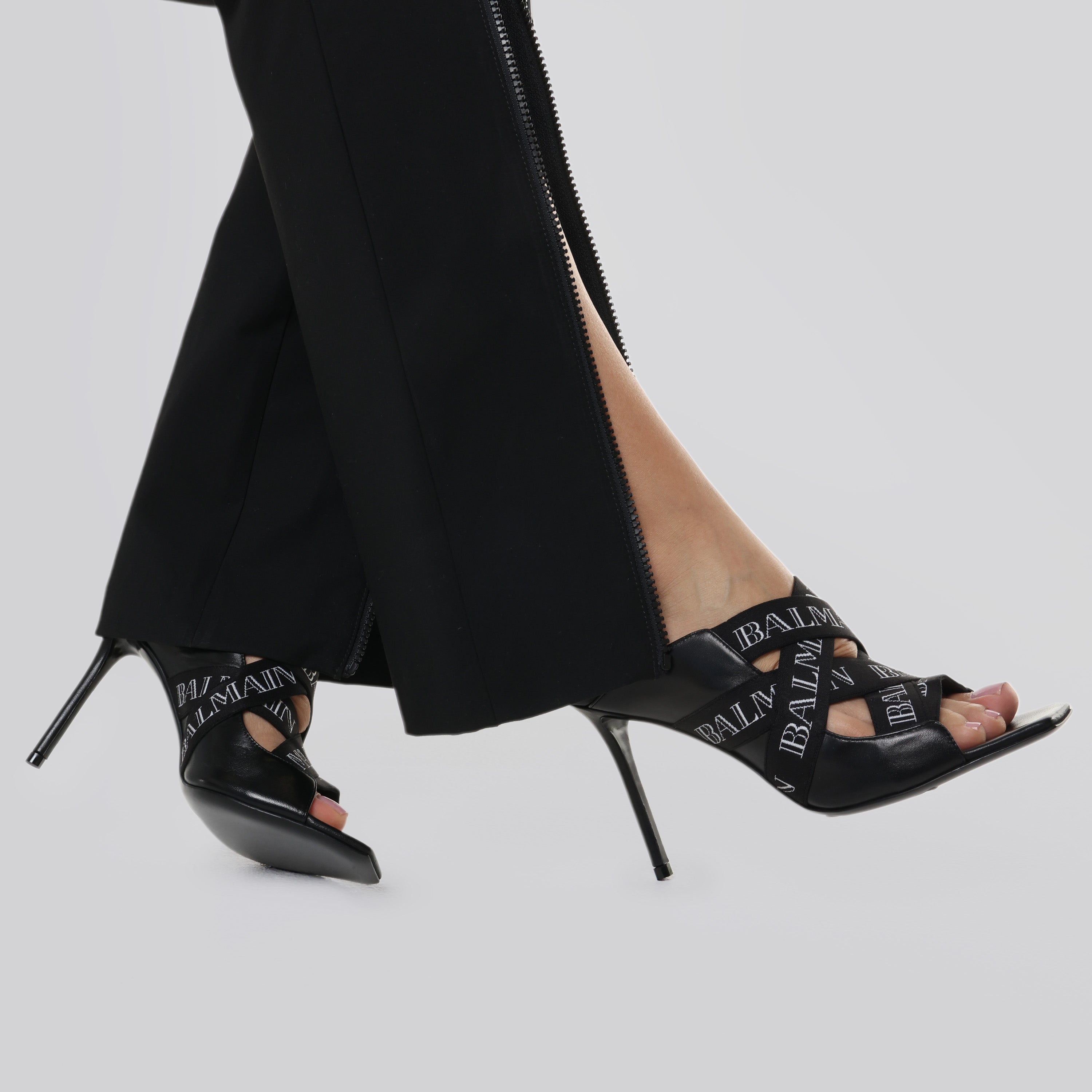 Sandalias Negras Balmain Mule Ruby Logo