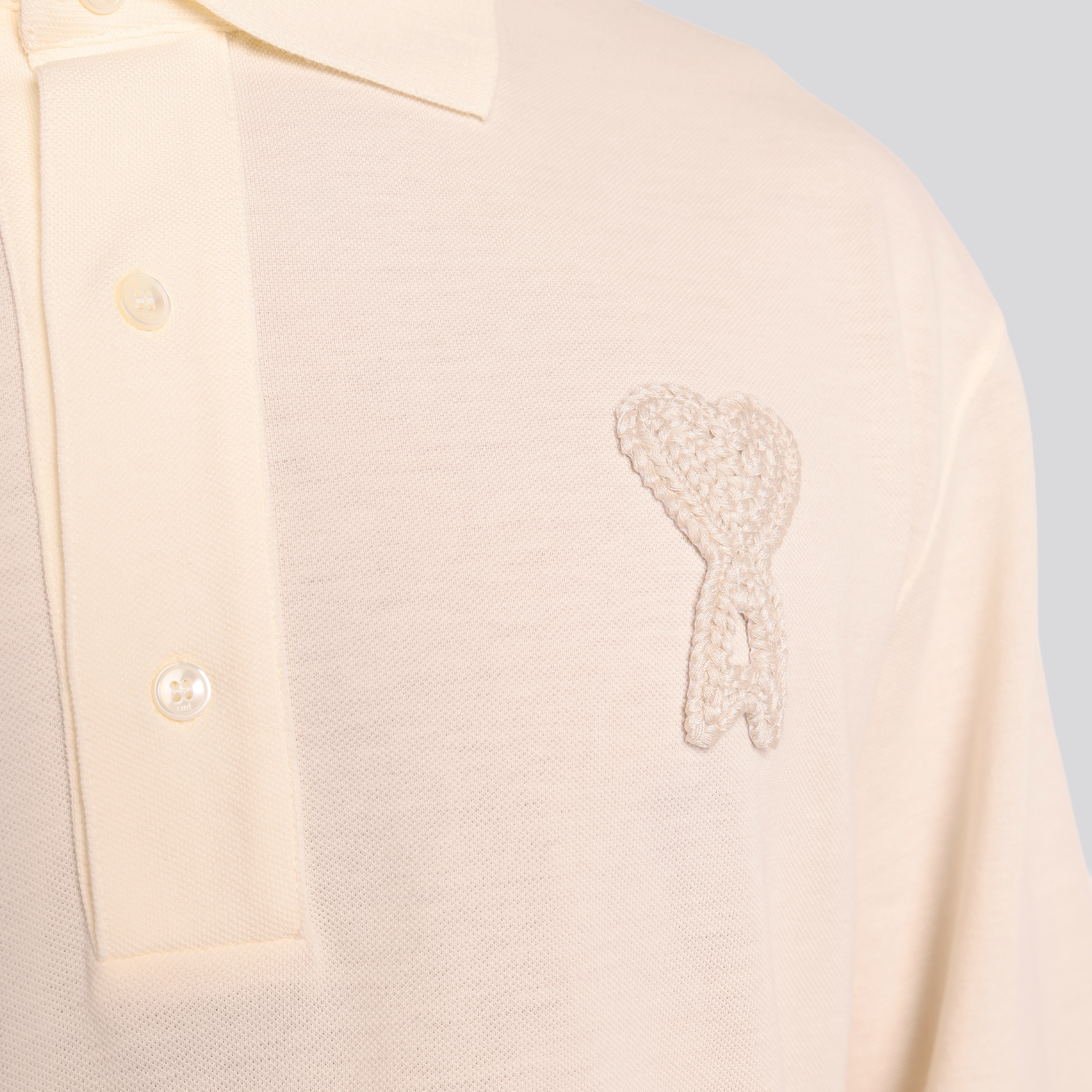 Camiseta Tipo Polo Ivory Ami Paris Boxy Fit