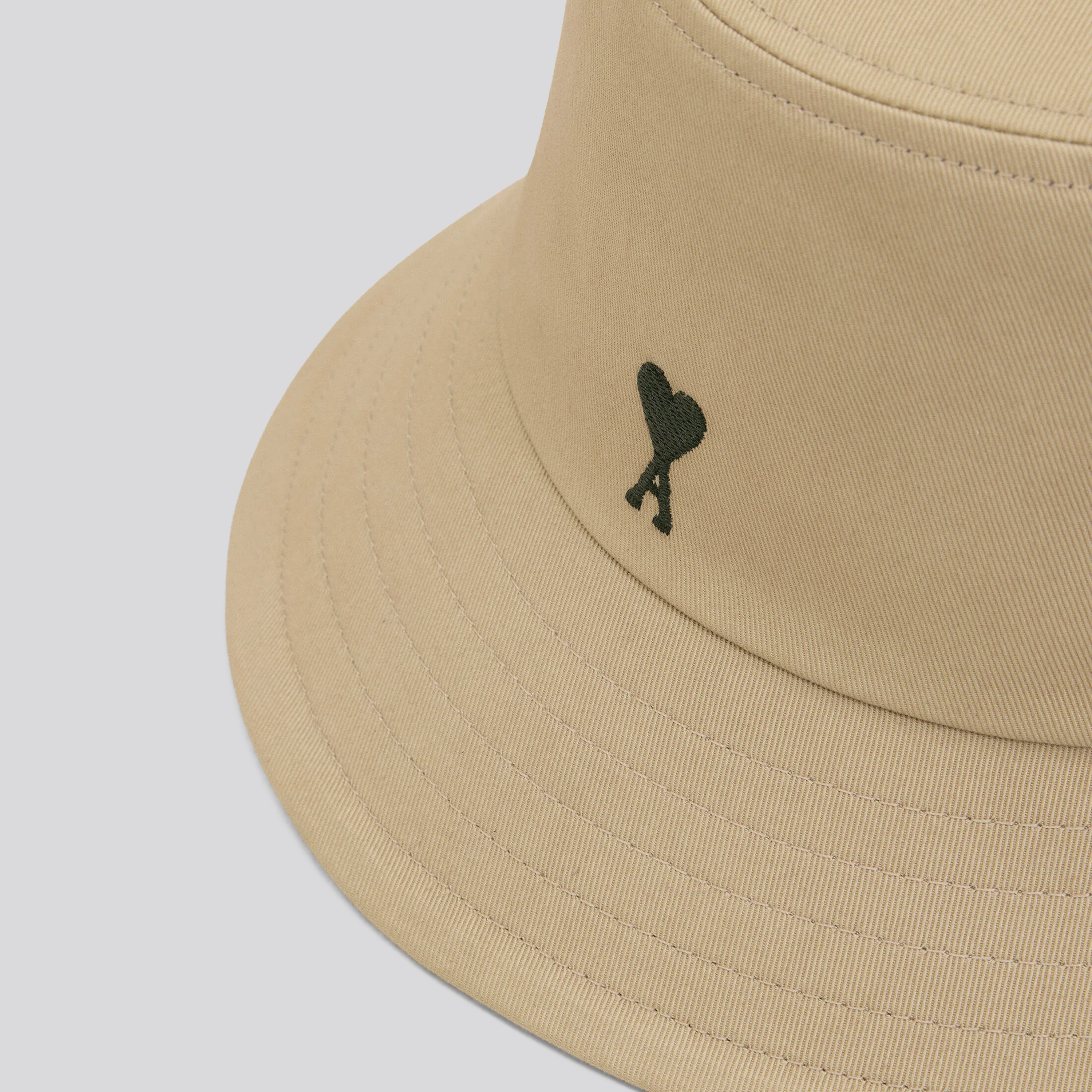 Gorro Beige Ami Paris Coeur