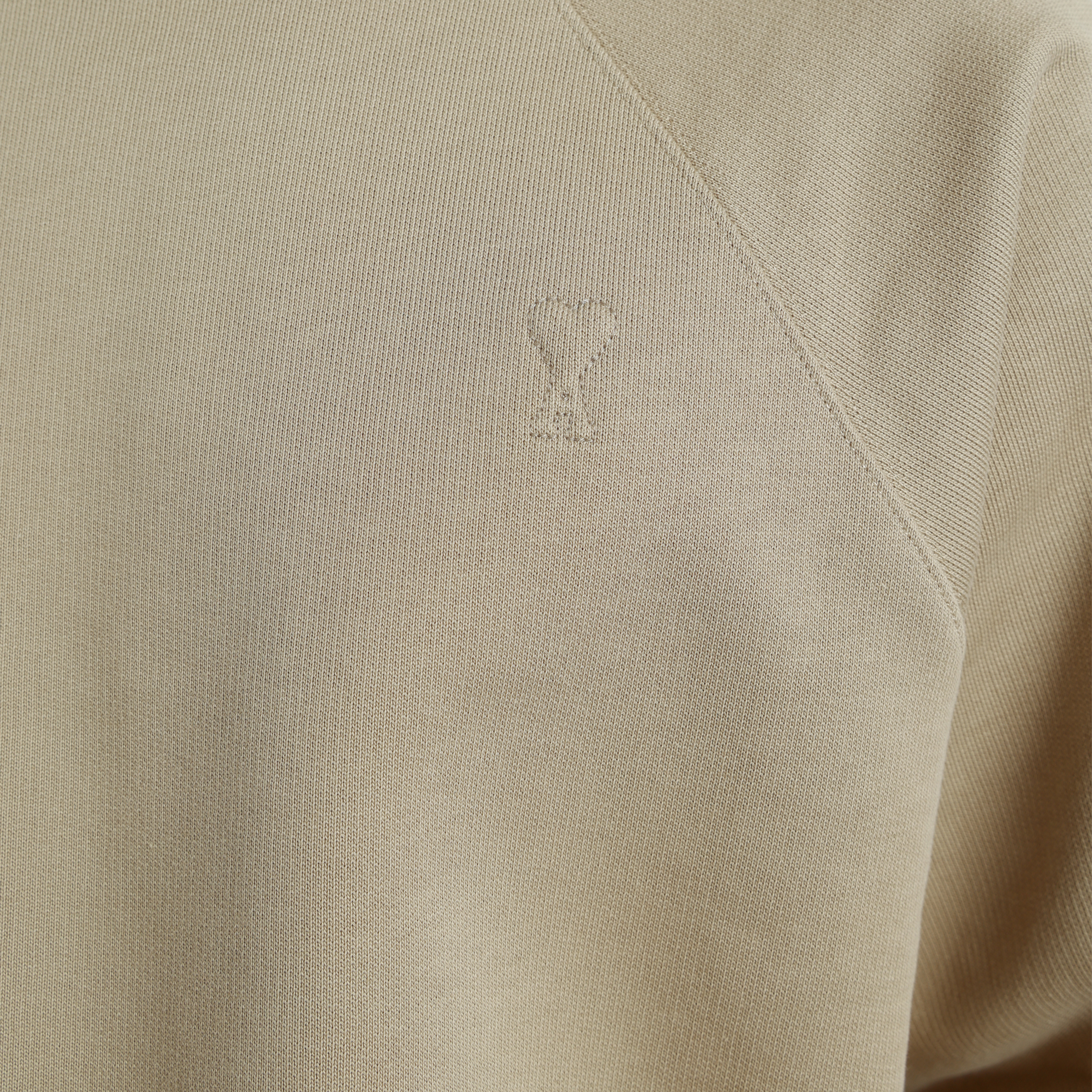 Buzo Beige Ami Paris Tonal Coeur