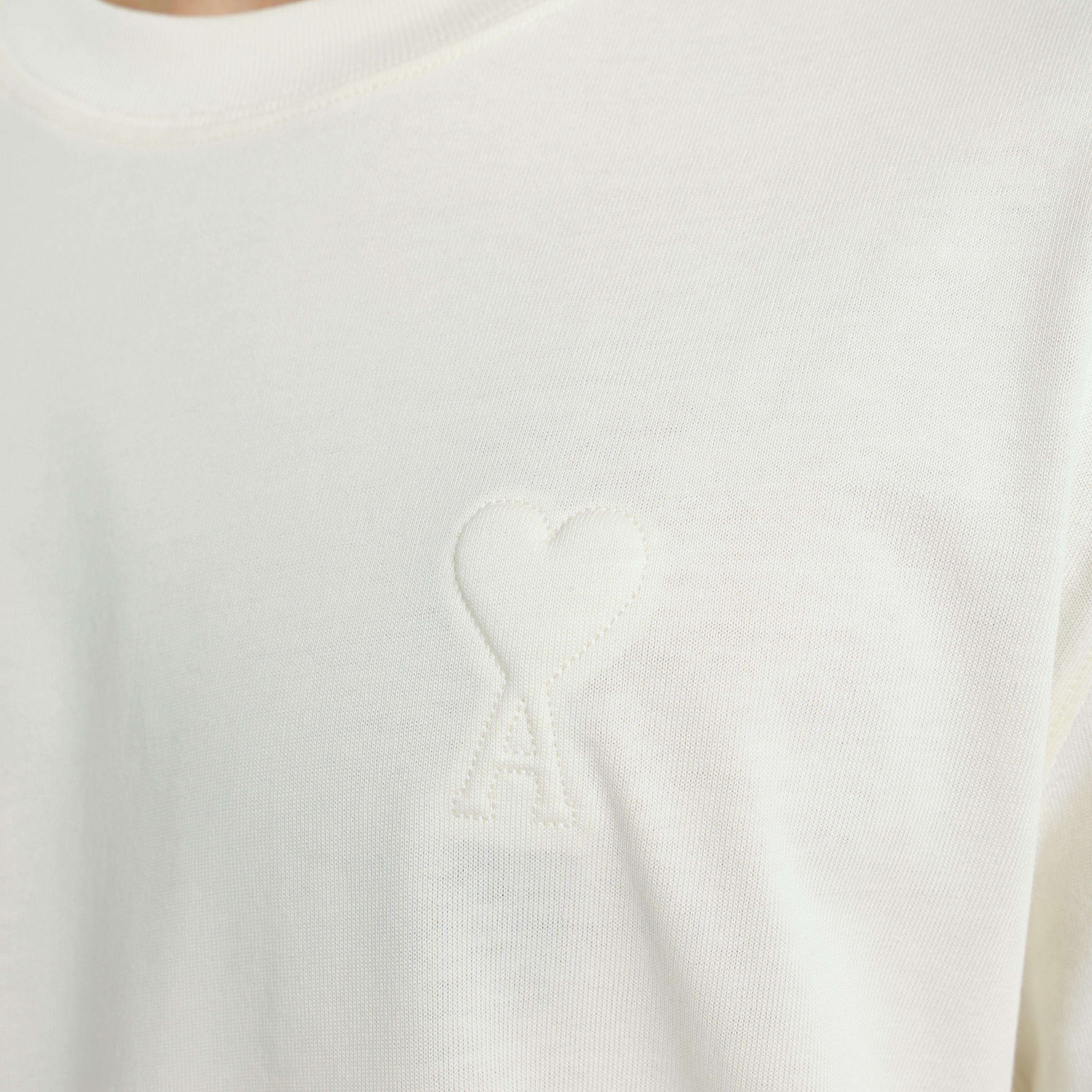 Camiseta Blanca Ami Paris Tonal Coeur