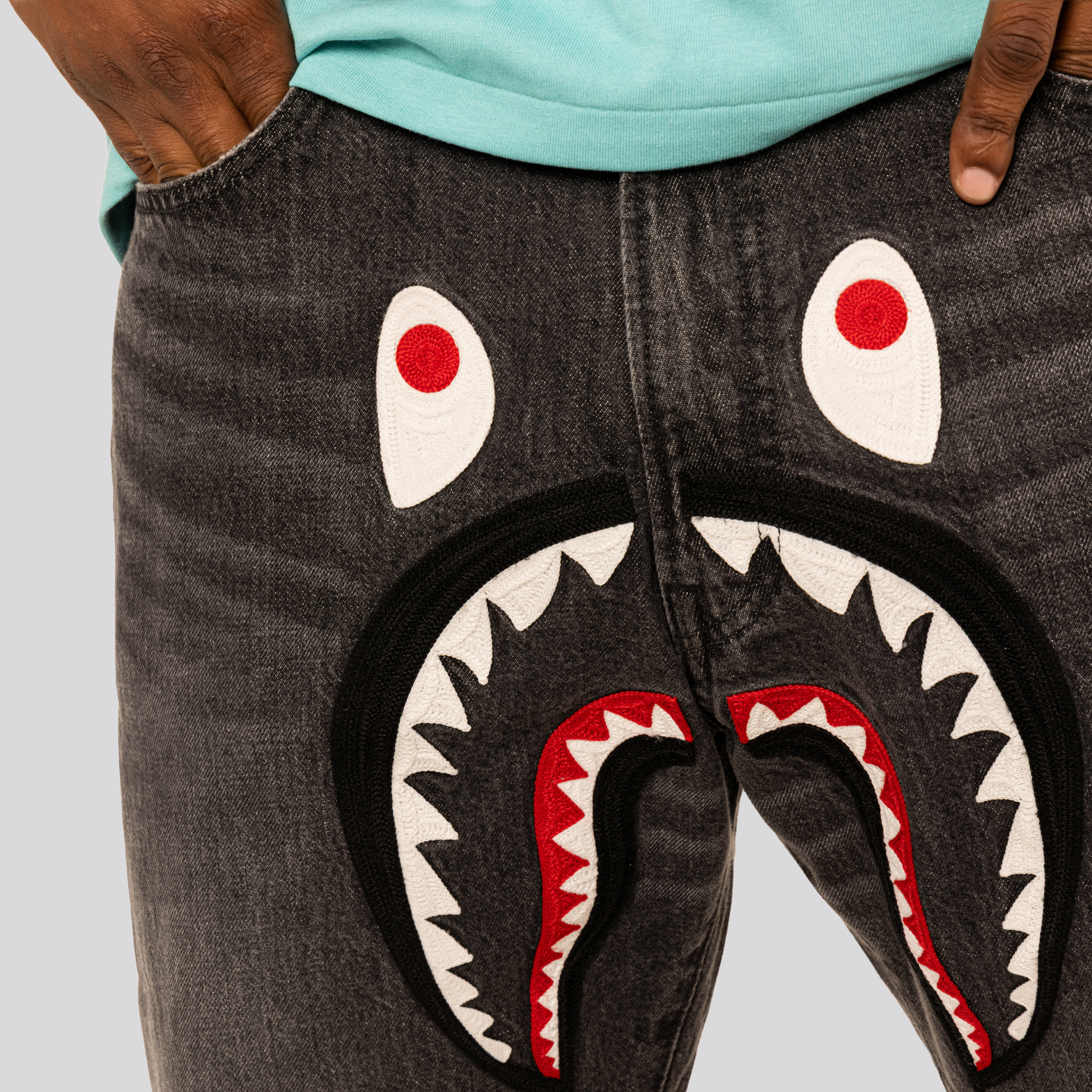 Jeans Negro BAPE Shark Loose Fit 13 Oz