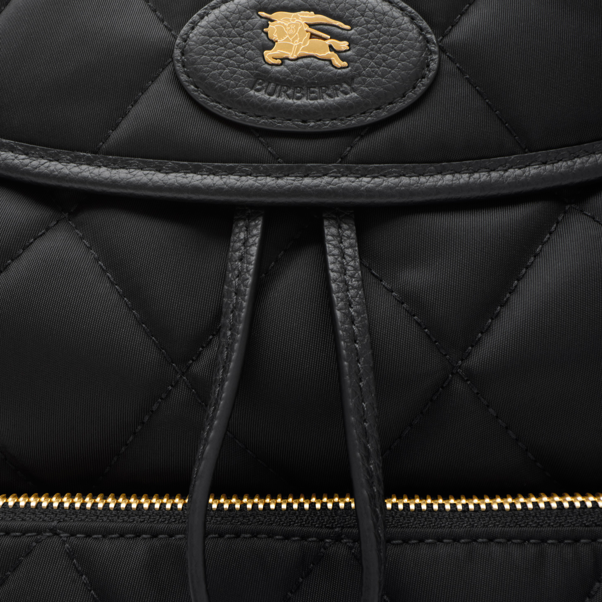 Mochila Negra Burberry Horseshoe
