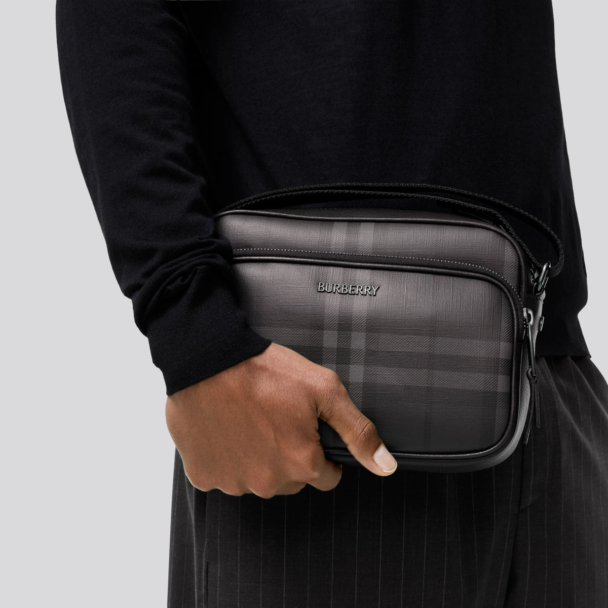 Bolso Negro Burberry City Check