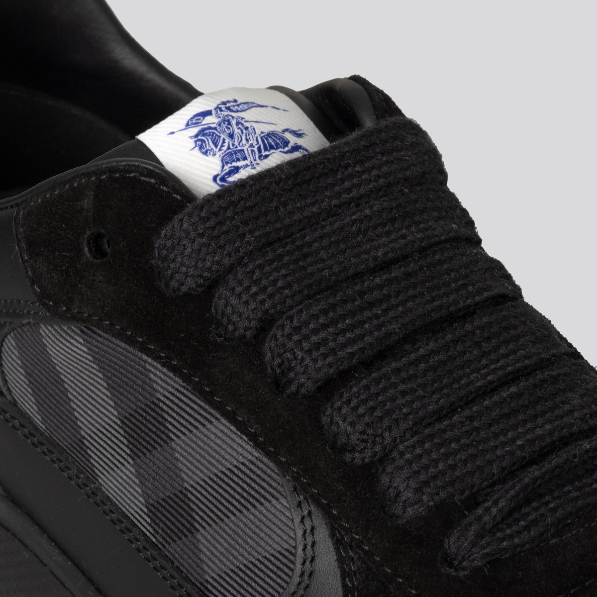 Sneakers Negros Burberry Terrace