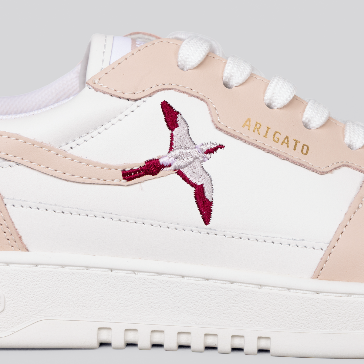 Sneakers Blancos - Rosados Axel Arigato Dice Lo Bee Bird