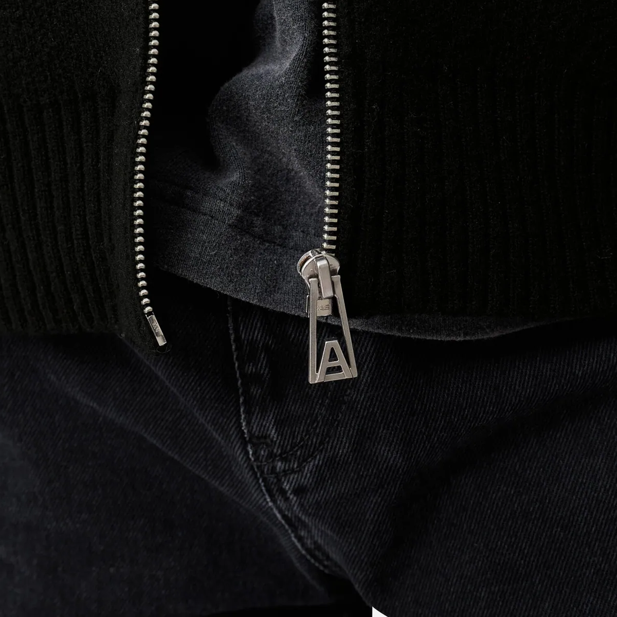 Buzo Negro Axel Arigato Zip Up