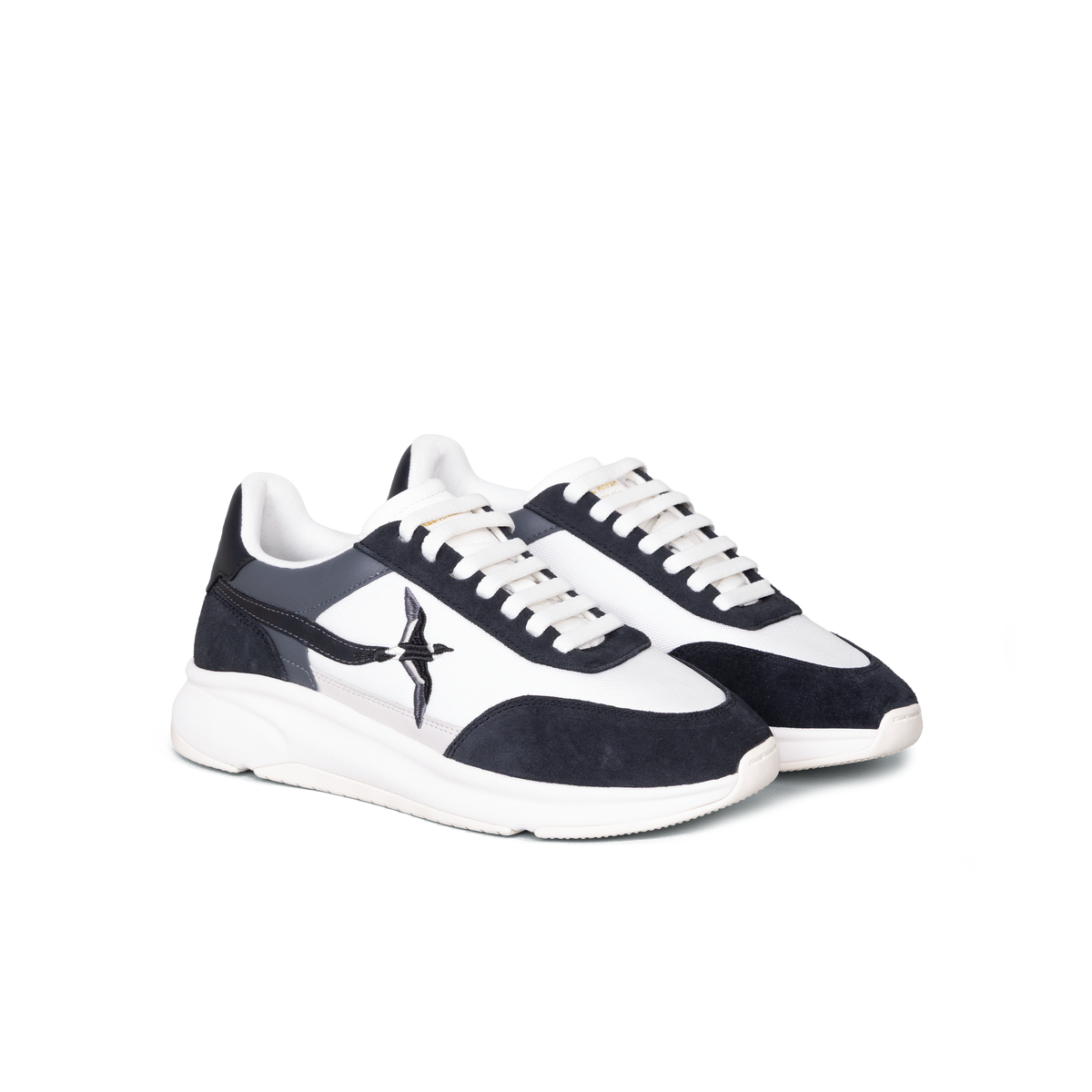 Sneakers Blancos - Negros Axel Arigato Genesis Neo Bird