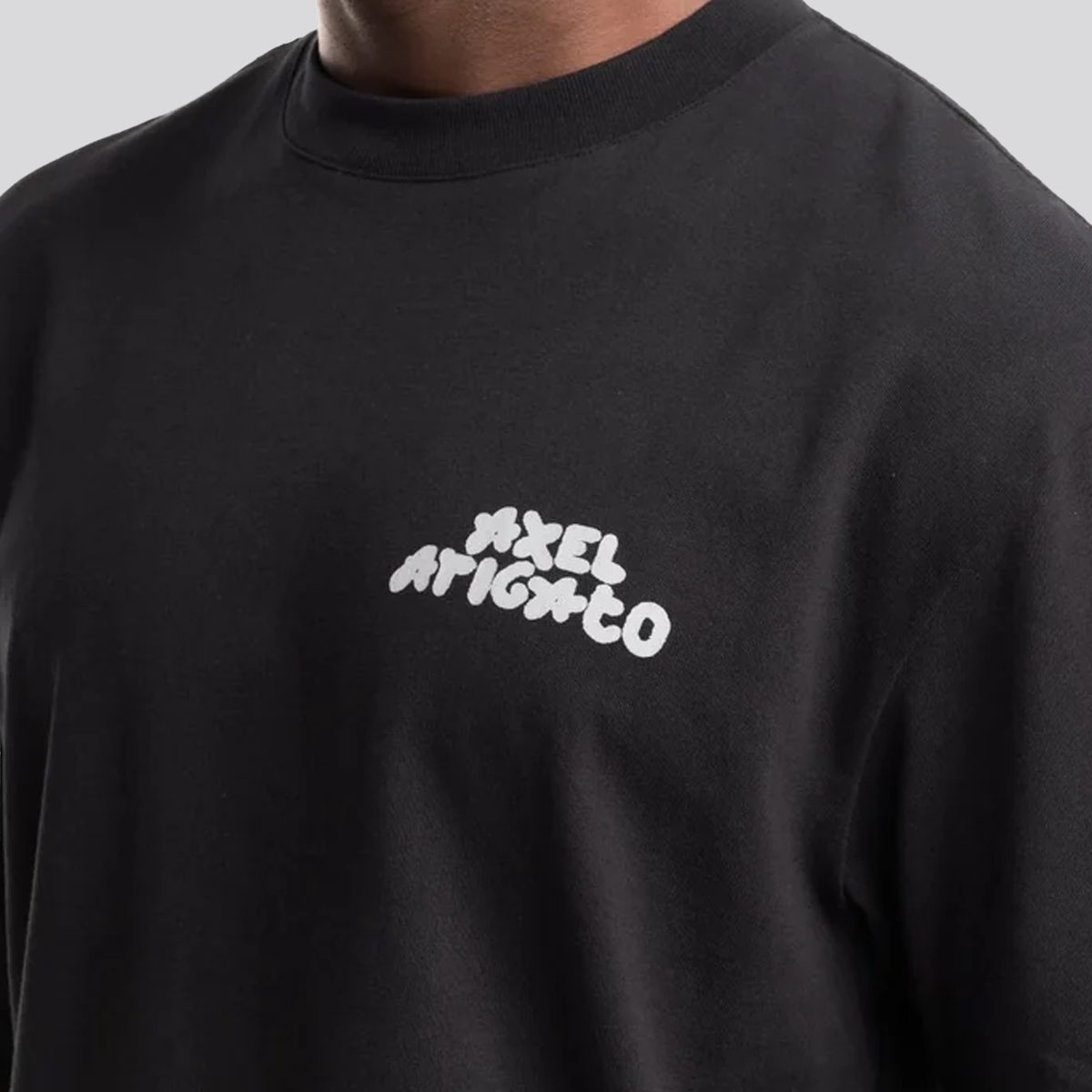 Camiseta Negra Axel Arigato Soren