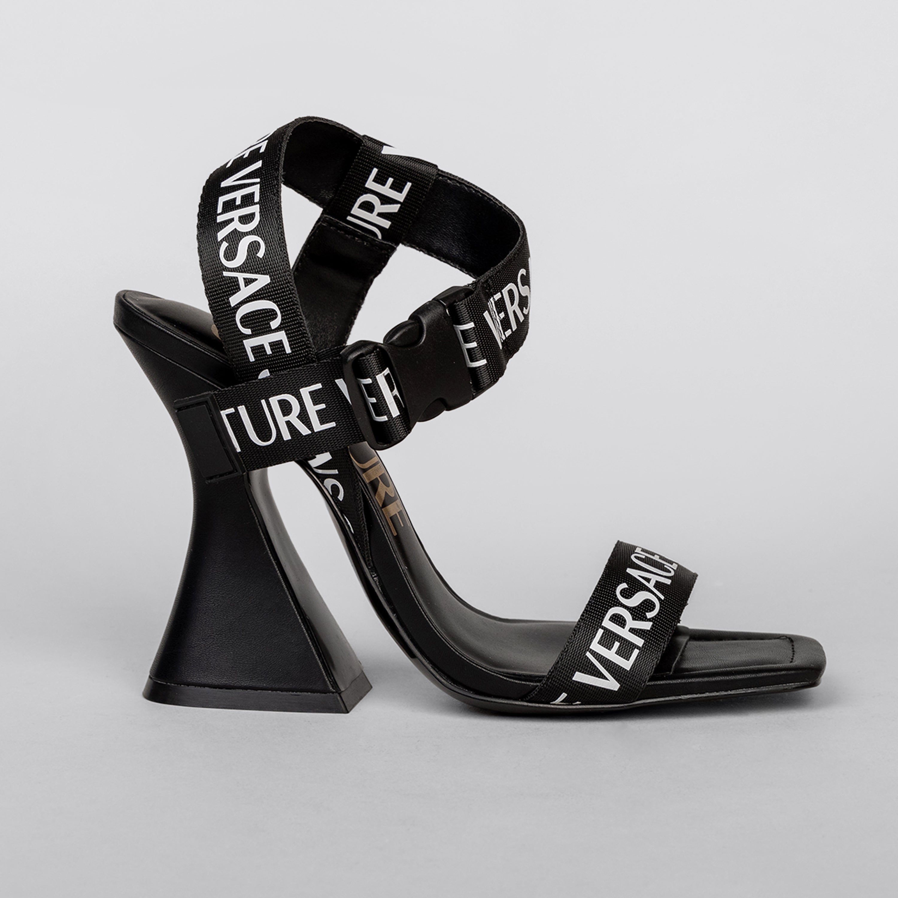 Sandalias de Tacón Negras Versace Couture Ribbon