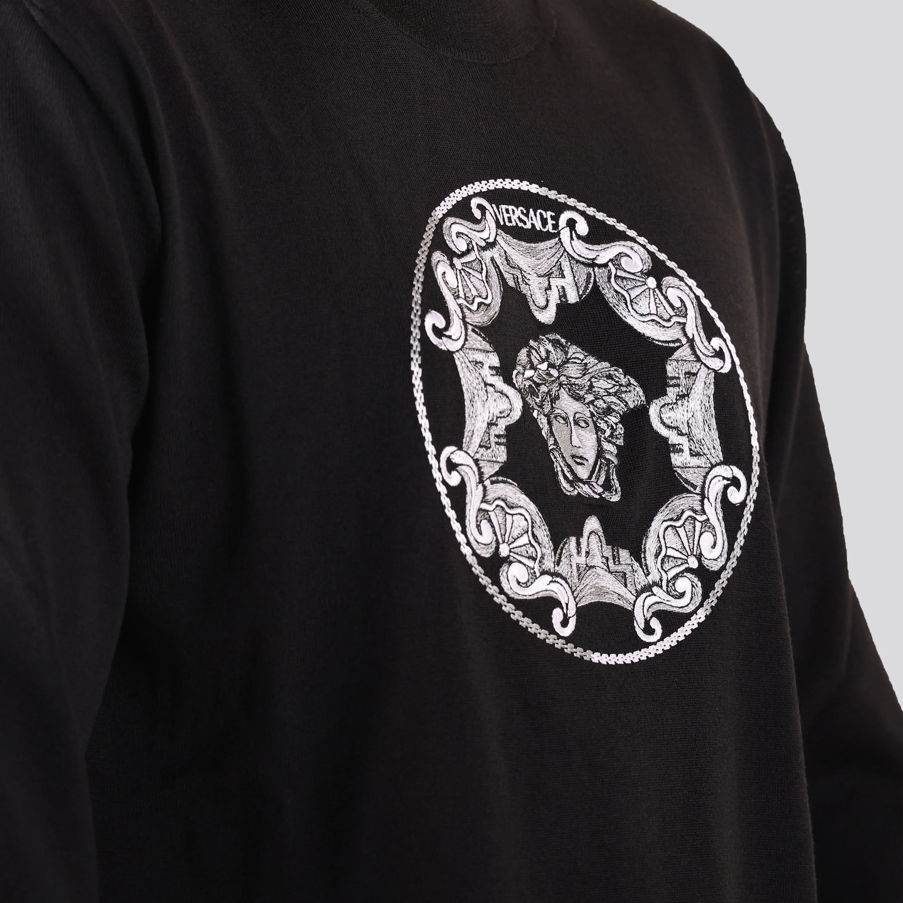 Suéter Negro Versace Medusa Embroidered