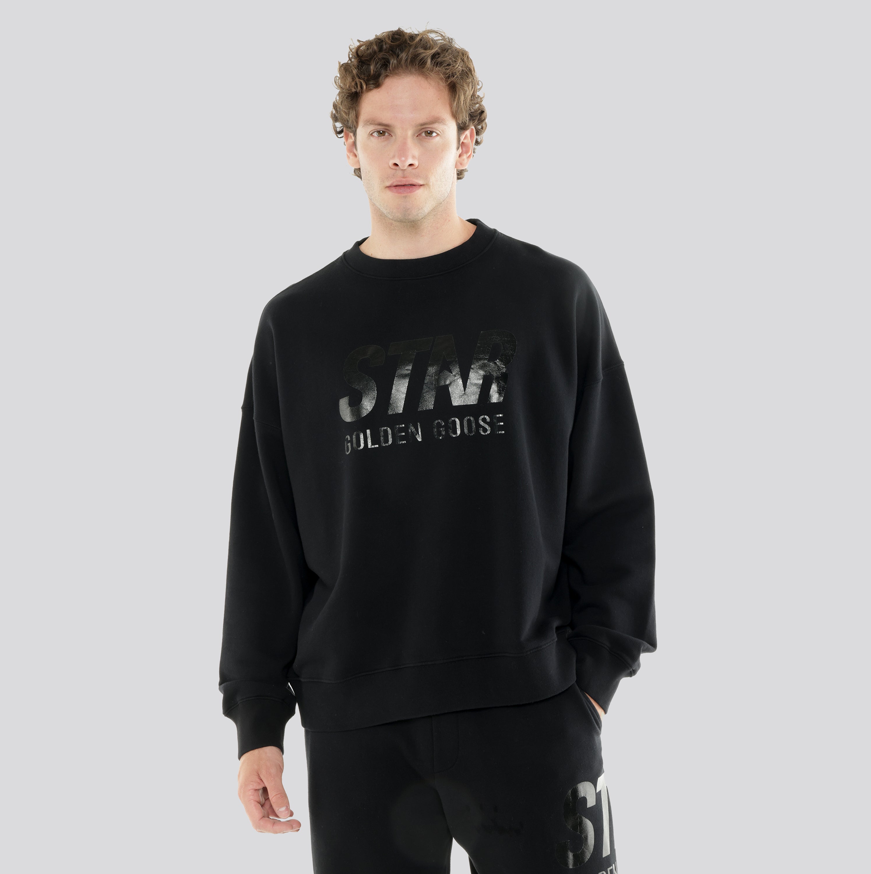 Buzo Negro Golden Goose Star Boxy