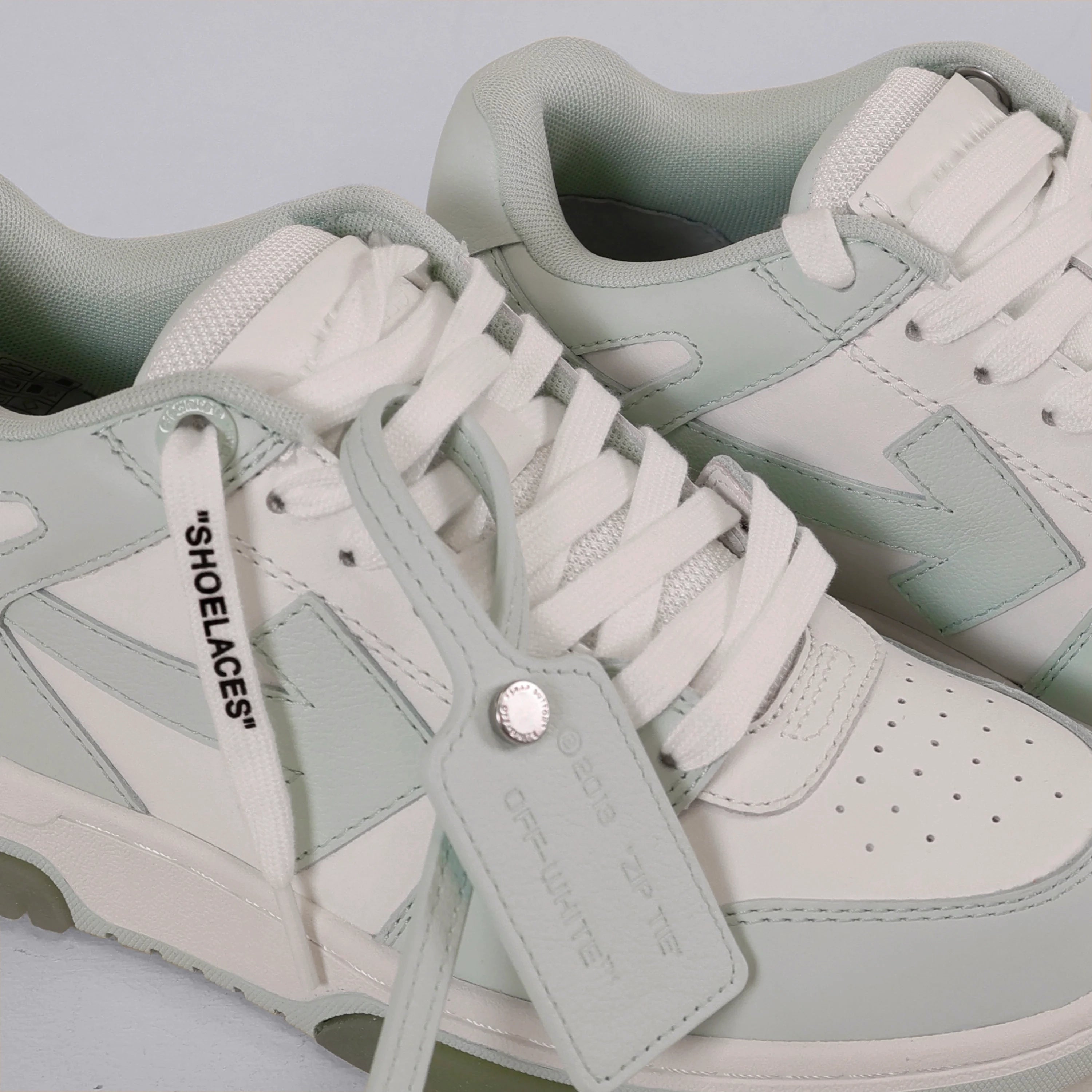 Menta per off clearance white