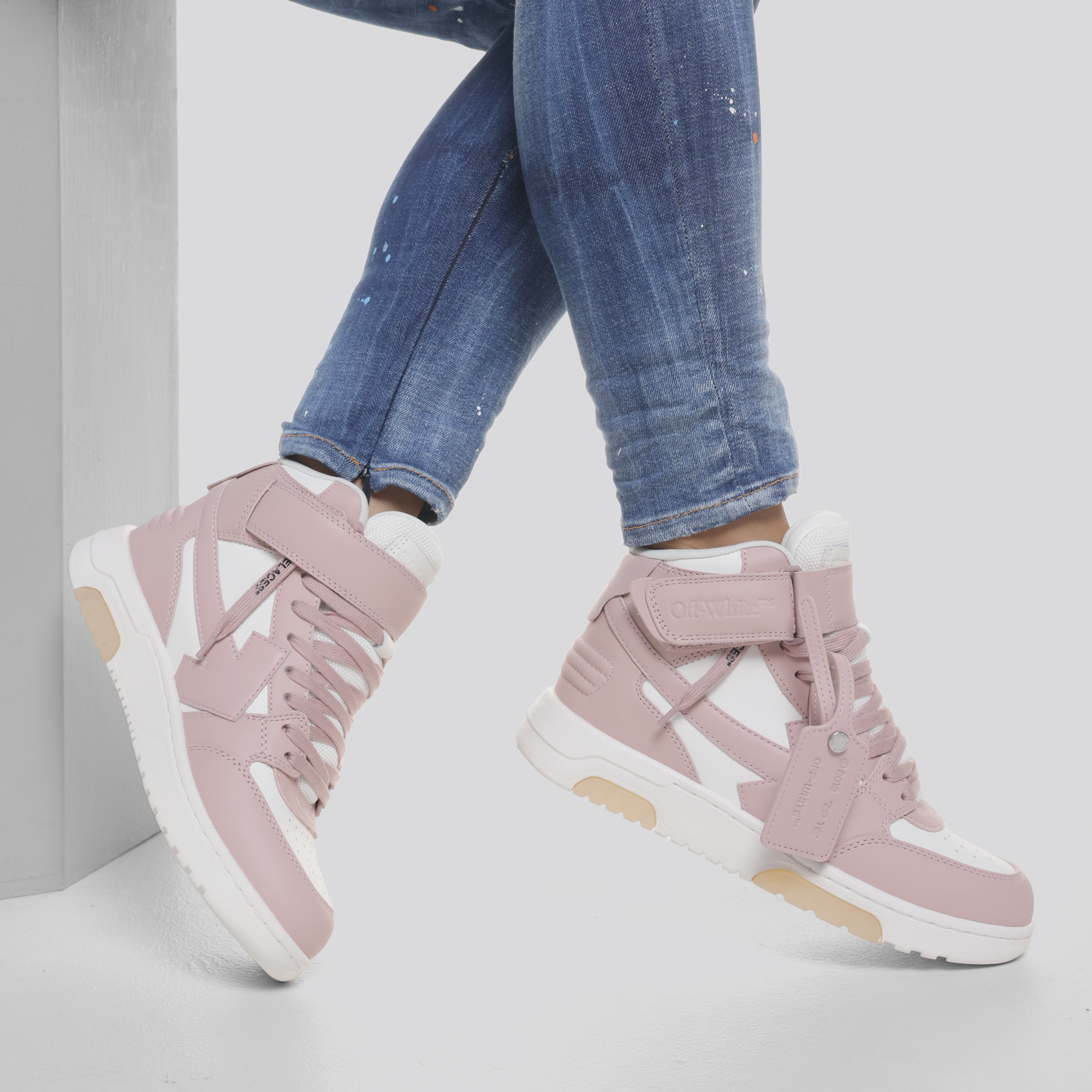 Sneakers Rosado Off-White OOO Mid Top