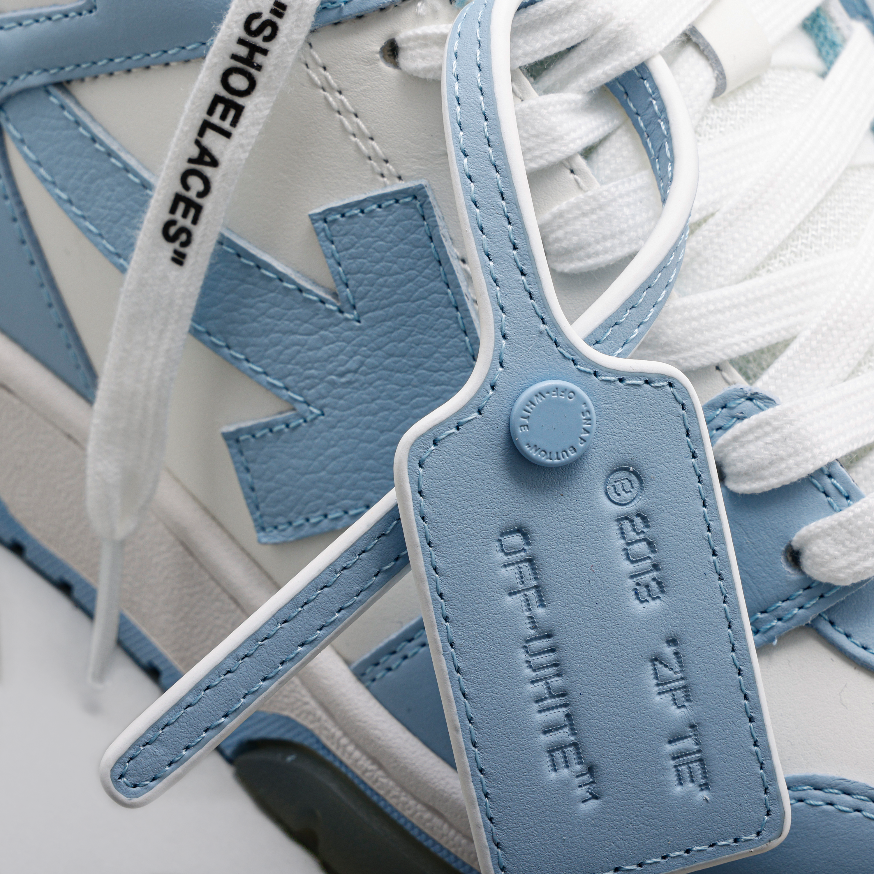 Sneakers Celeste Blanco Off-White "OOO" W