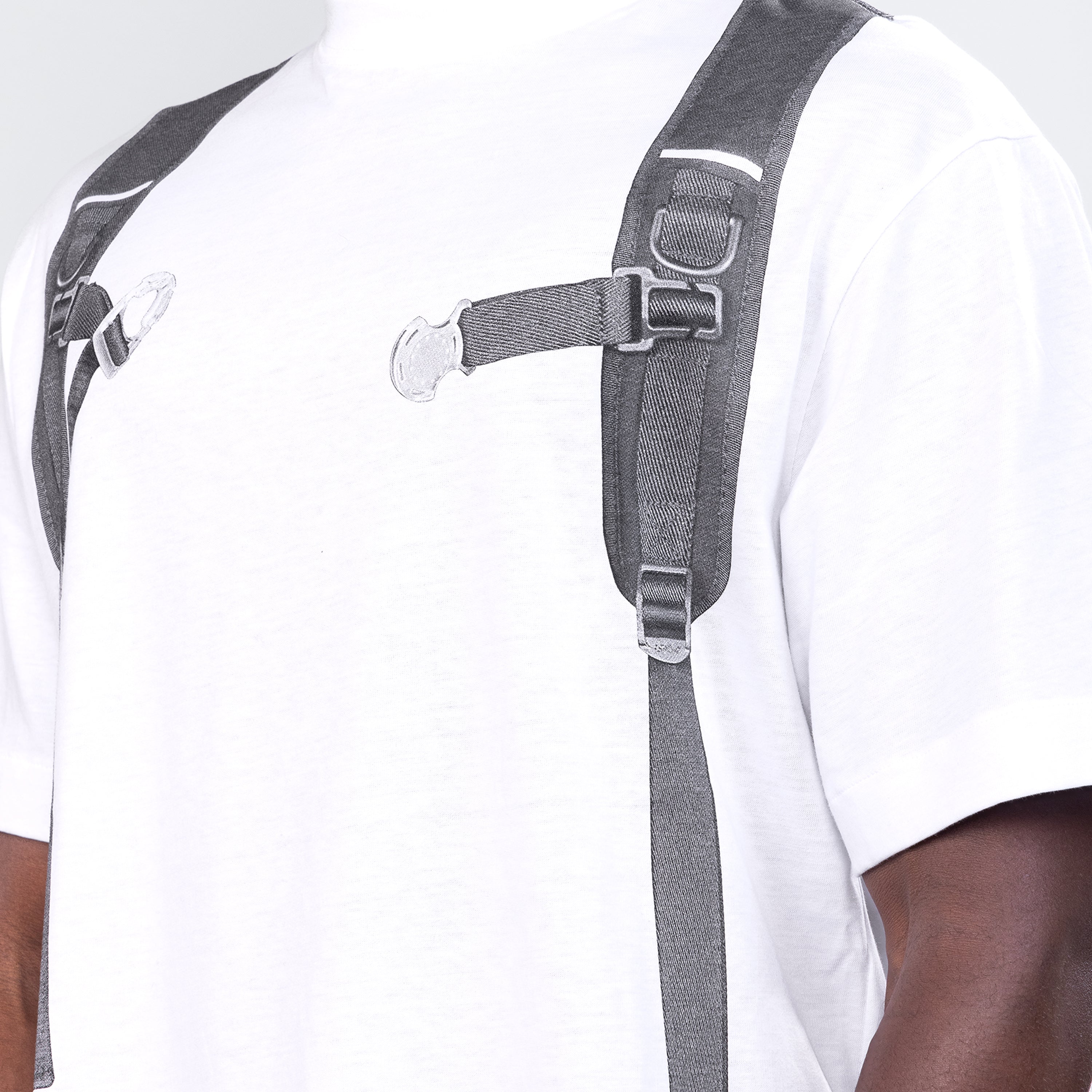 Camiseta Blanca Off-White Backpack Skate