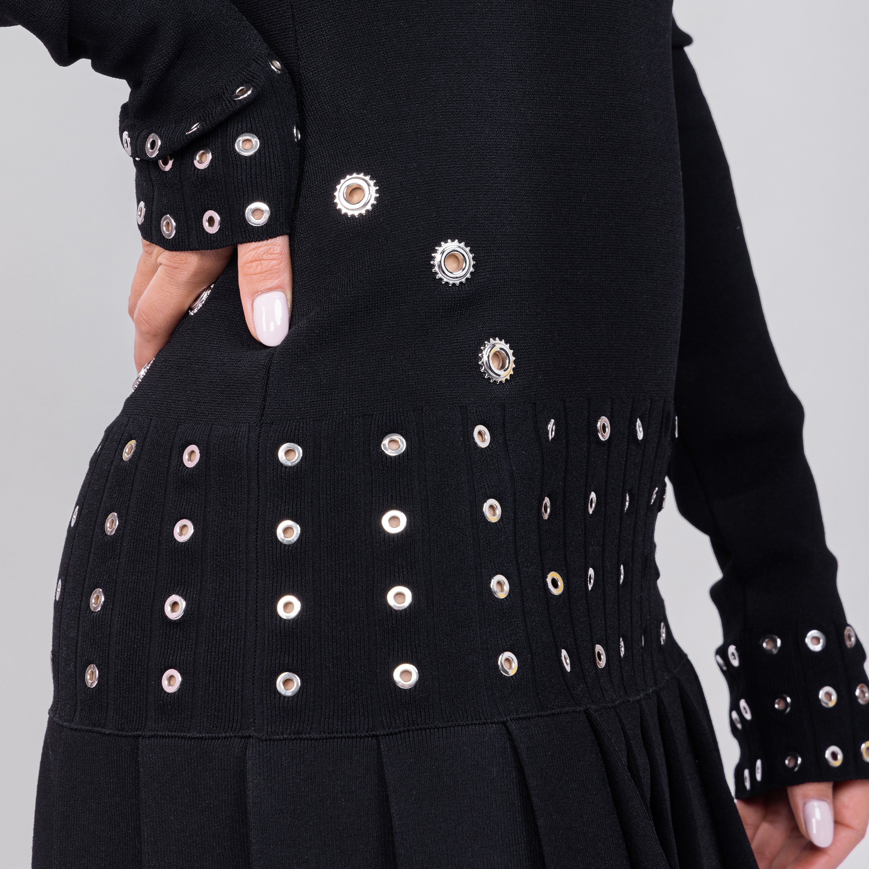 Vestido Negro Off-White Eyelets
