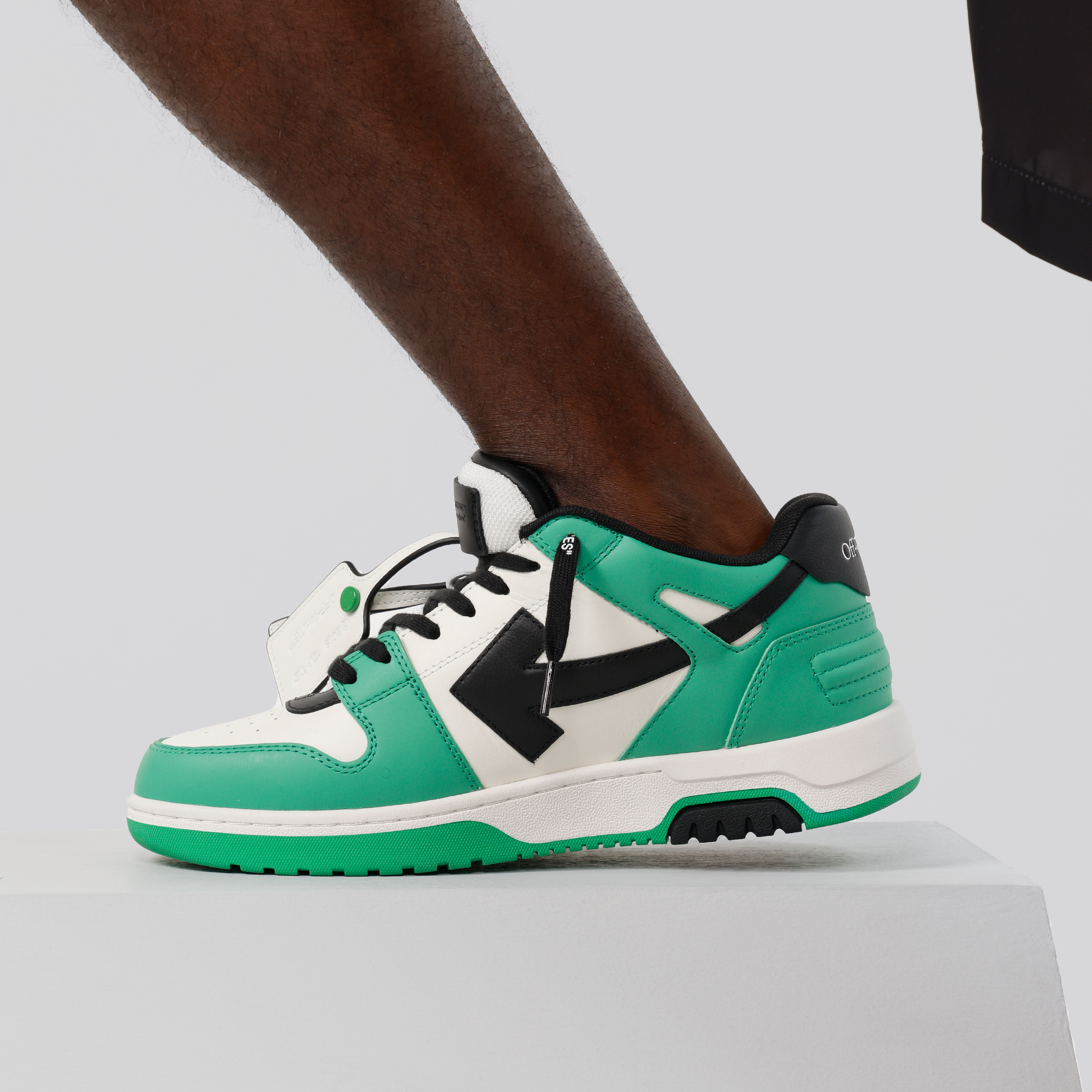 Sneakers Verdes Off-White "OOO"