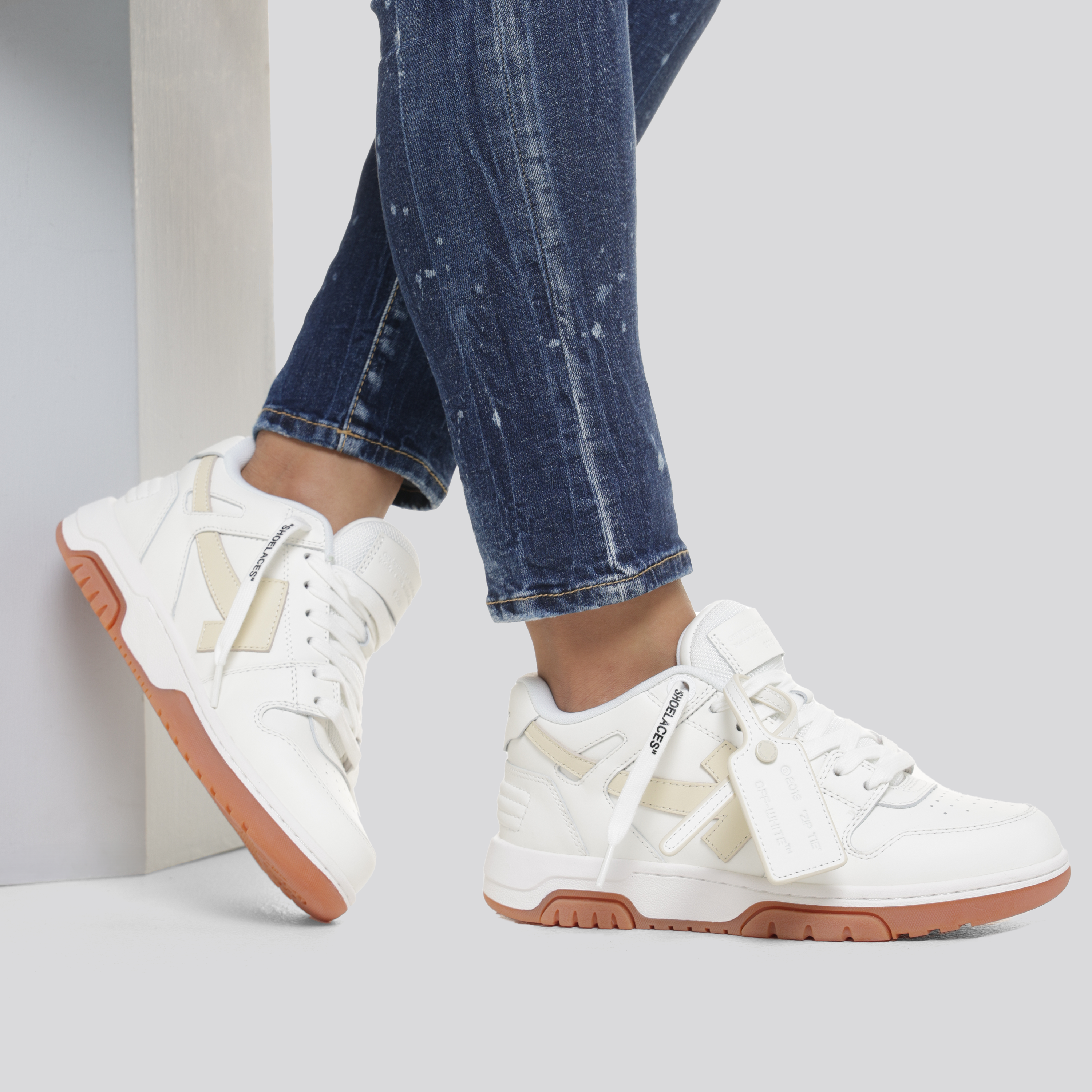 Sneakers Blanco Off-White Beige "OOO"