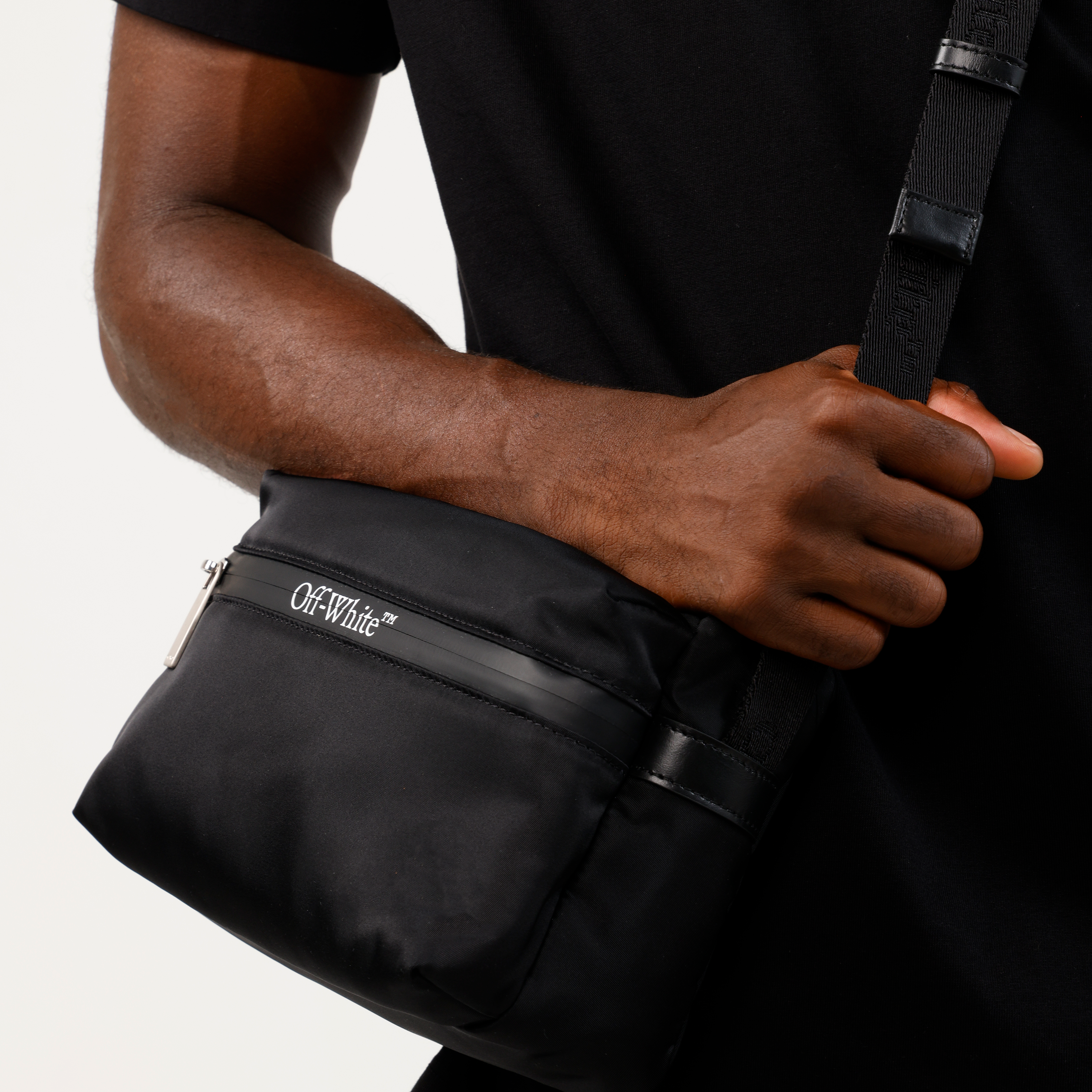 Bolso Negro Off-White Outdoor Camera Bag