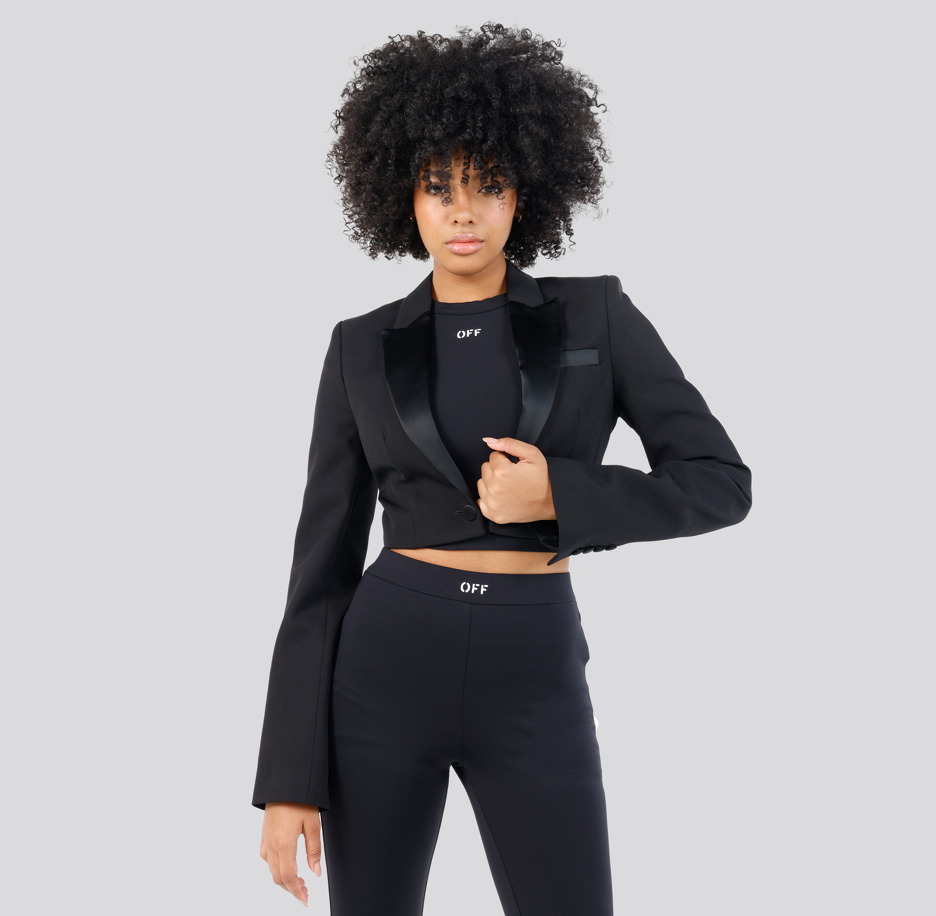 Blazer Negro Off-White Tuxedo Cropped