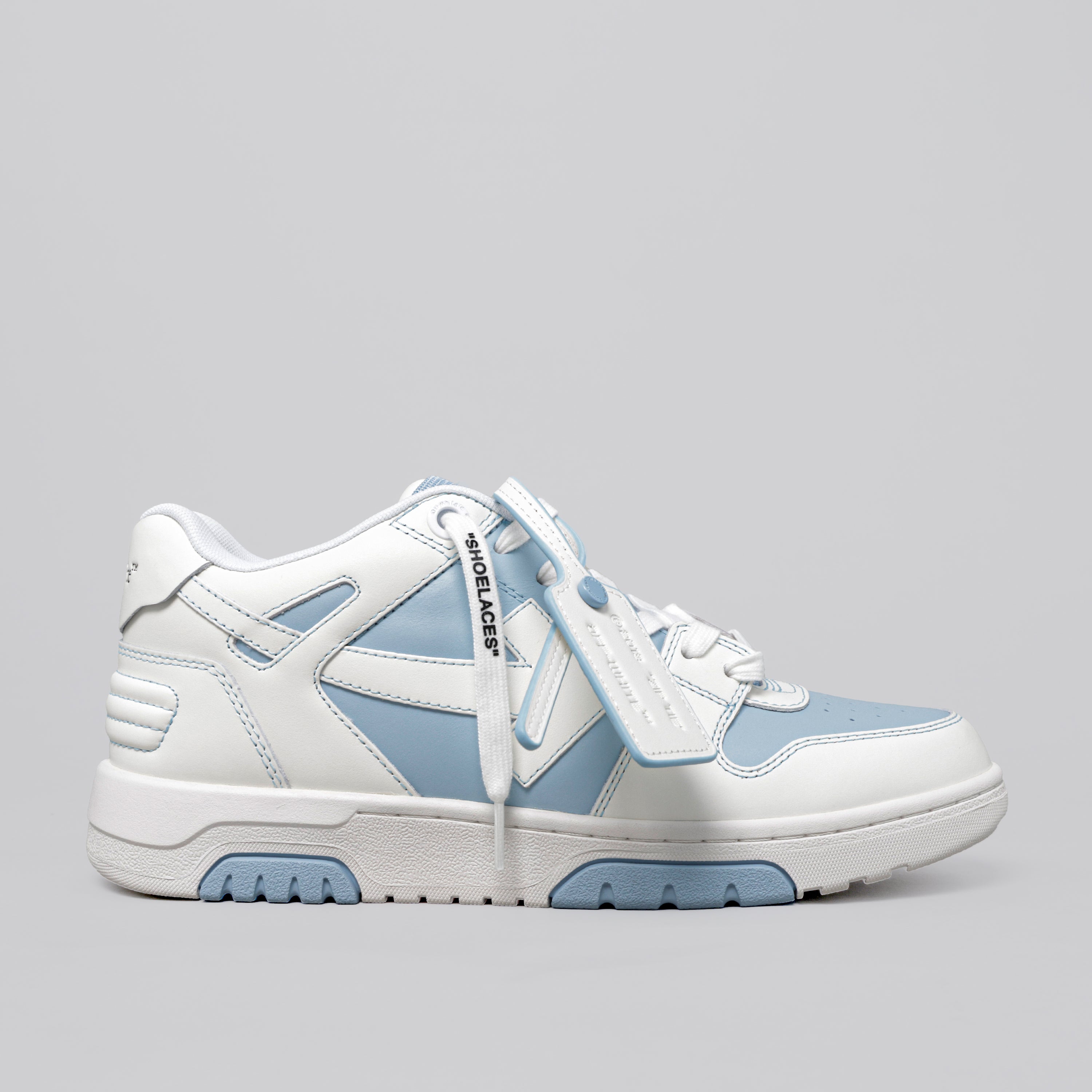 Sneakers Celeste Off-White Blanco "OOO"